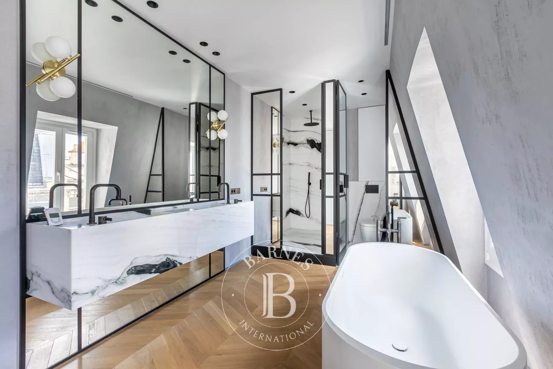 Daire Paris 8ème - picture 16