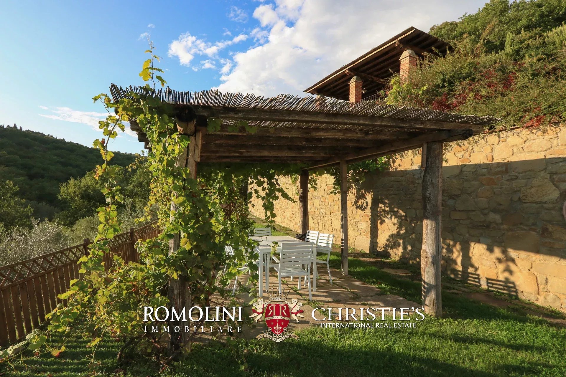 6 Bedroom Villa/Townhouse's Image 38