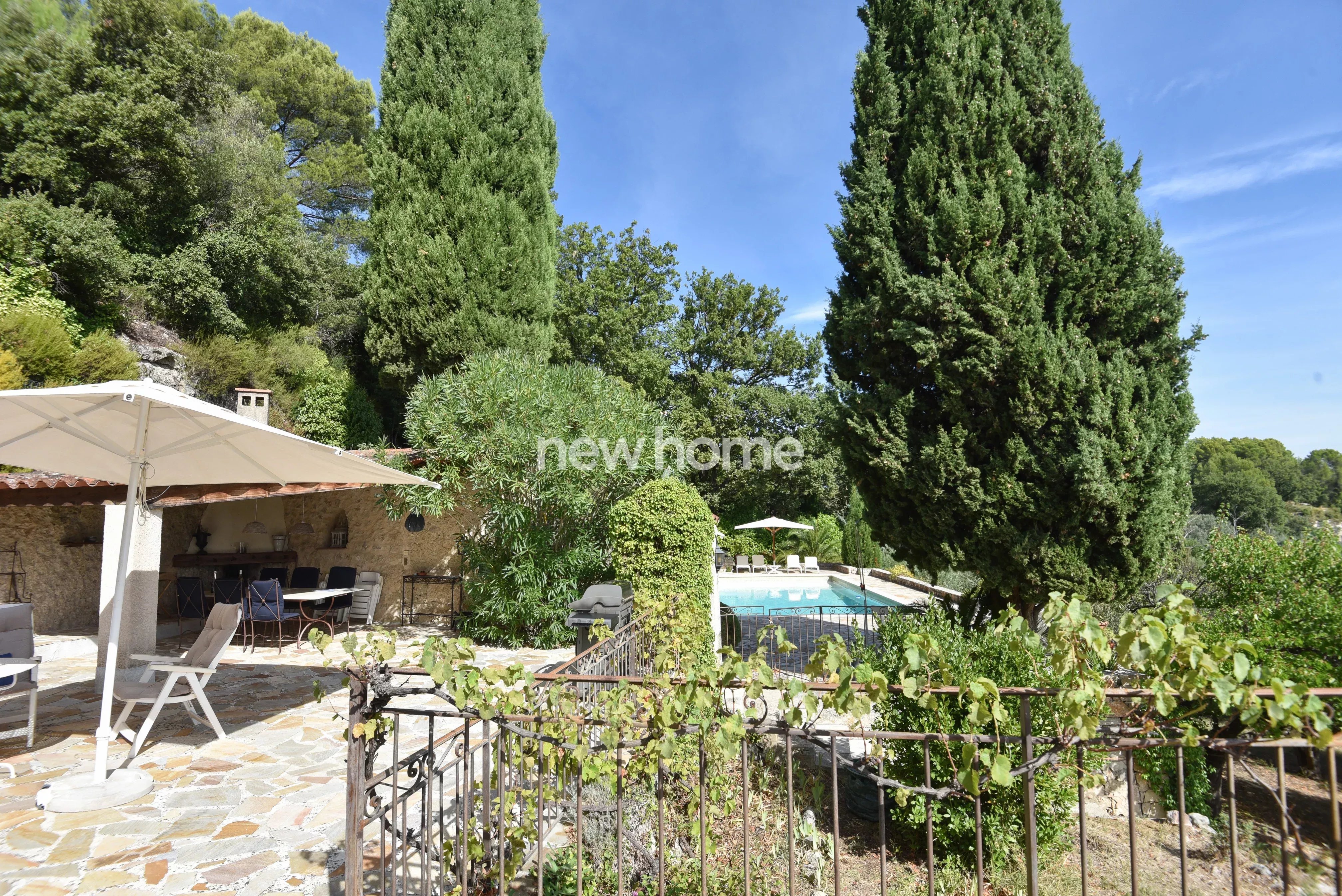 Superbe bastide ancienne en pierre près du charmant village de Flayosc