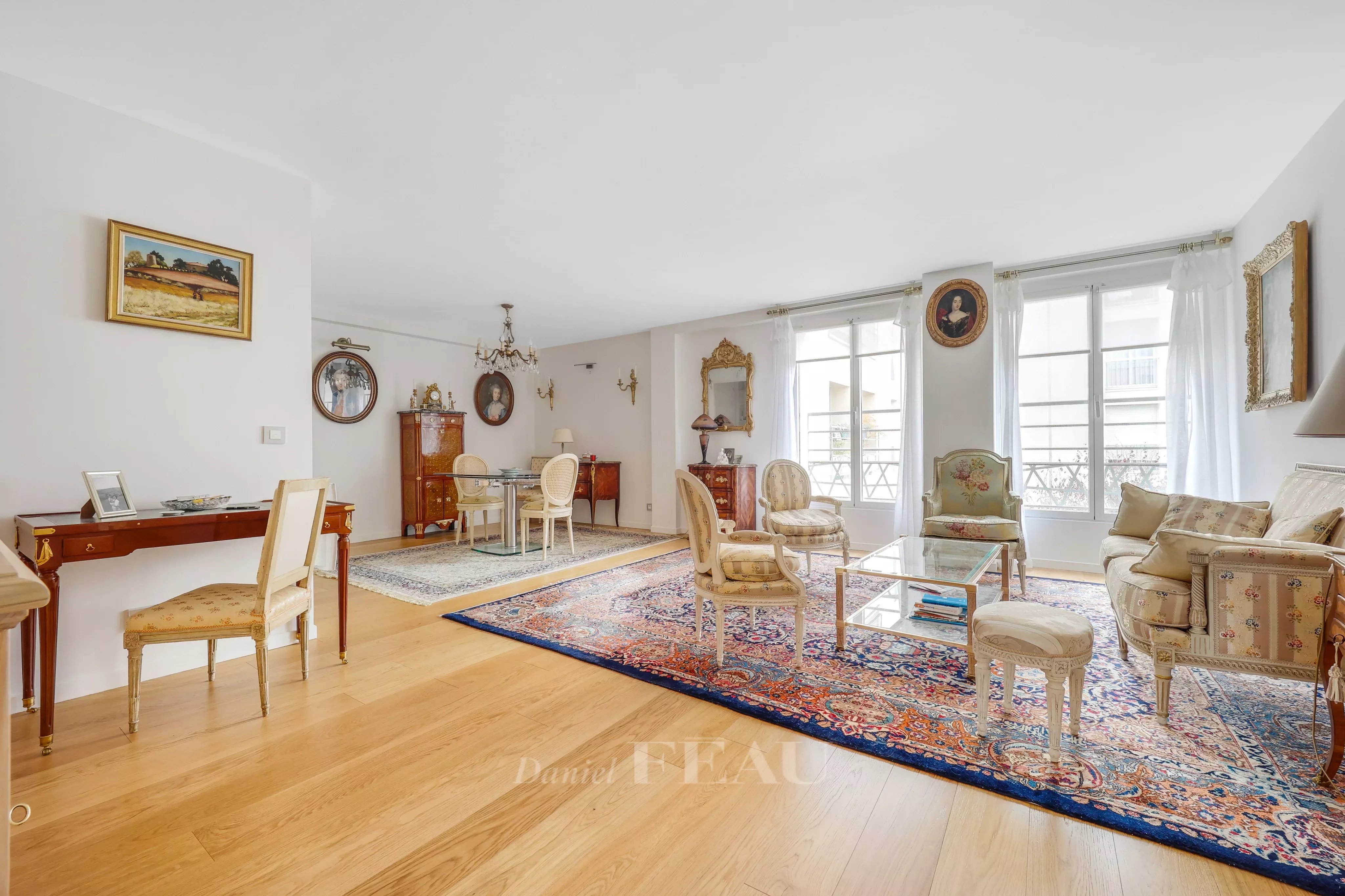 Versailles – A renovated 4-bed apartment