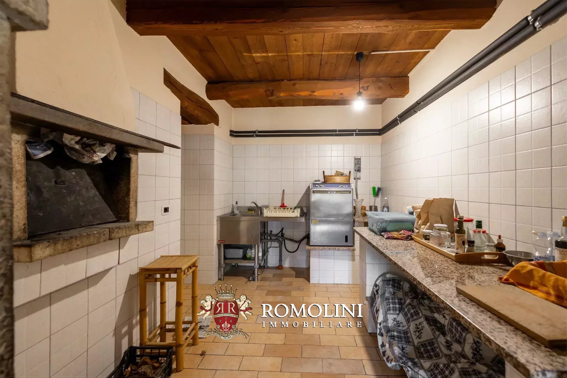 11 Bedroom Villa/Townhouse's Image 23