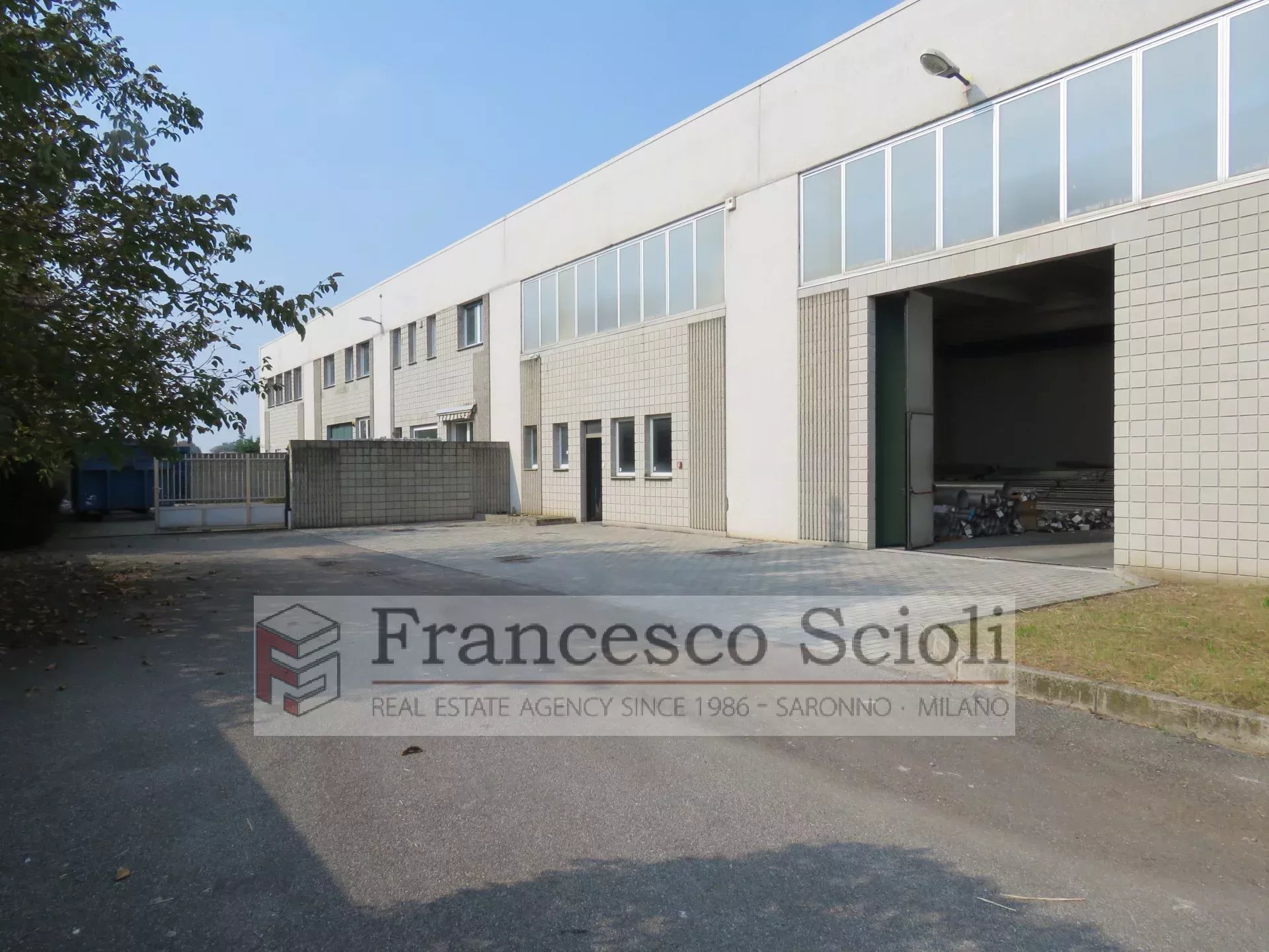 Vendita Magazzino Solaro