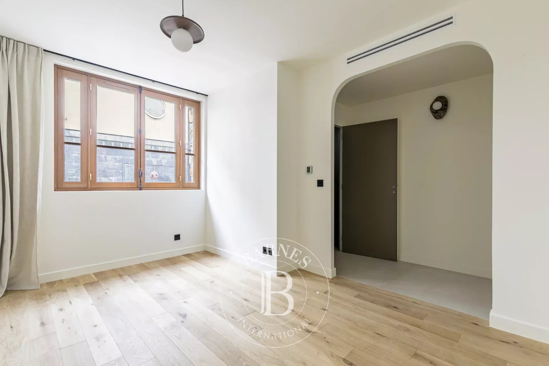 Paris  - House 4 Bedrooms - picture 19