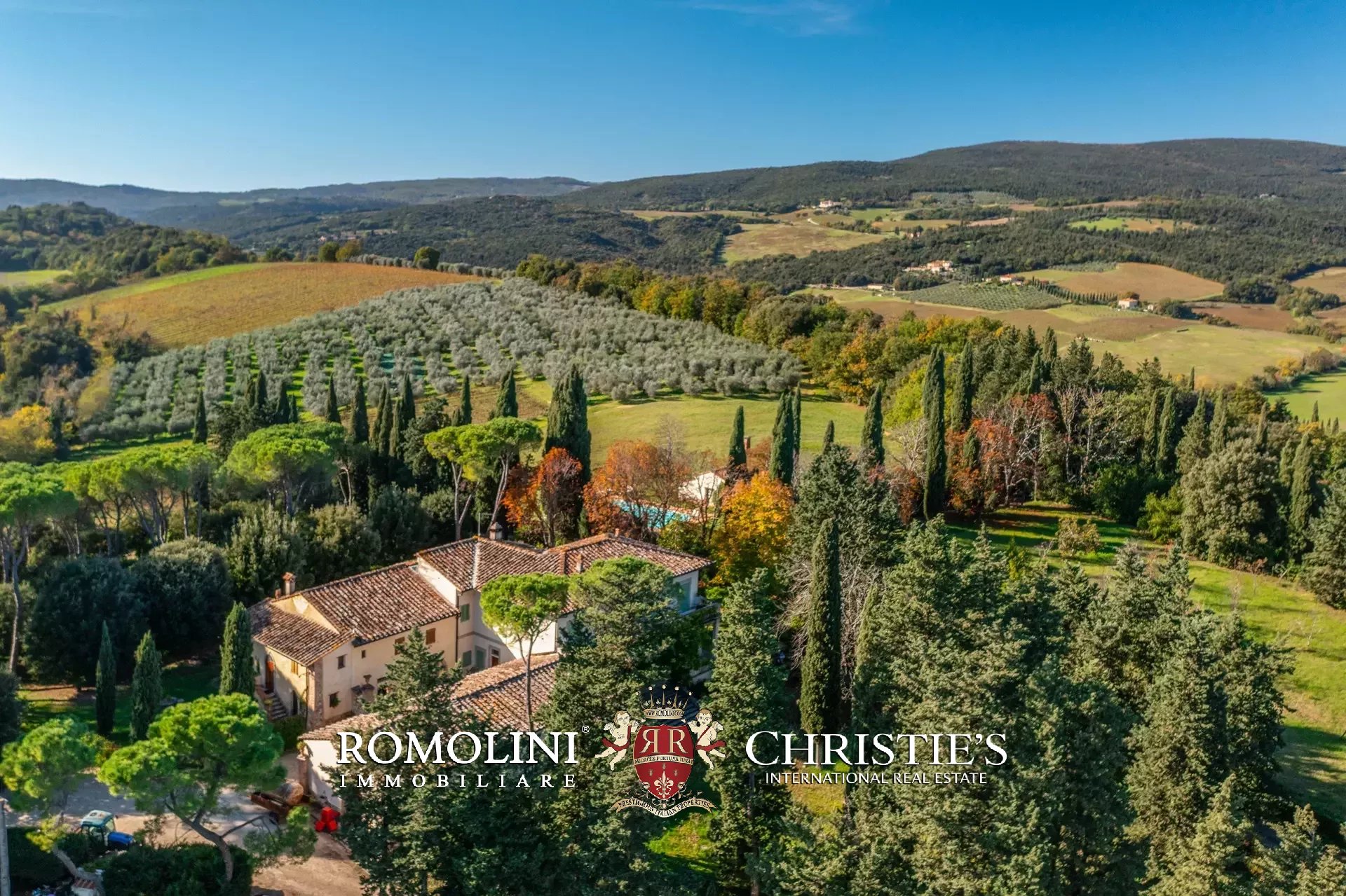 35 Bedroom Vineyard's Image 18