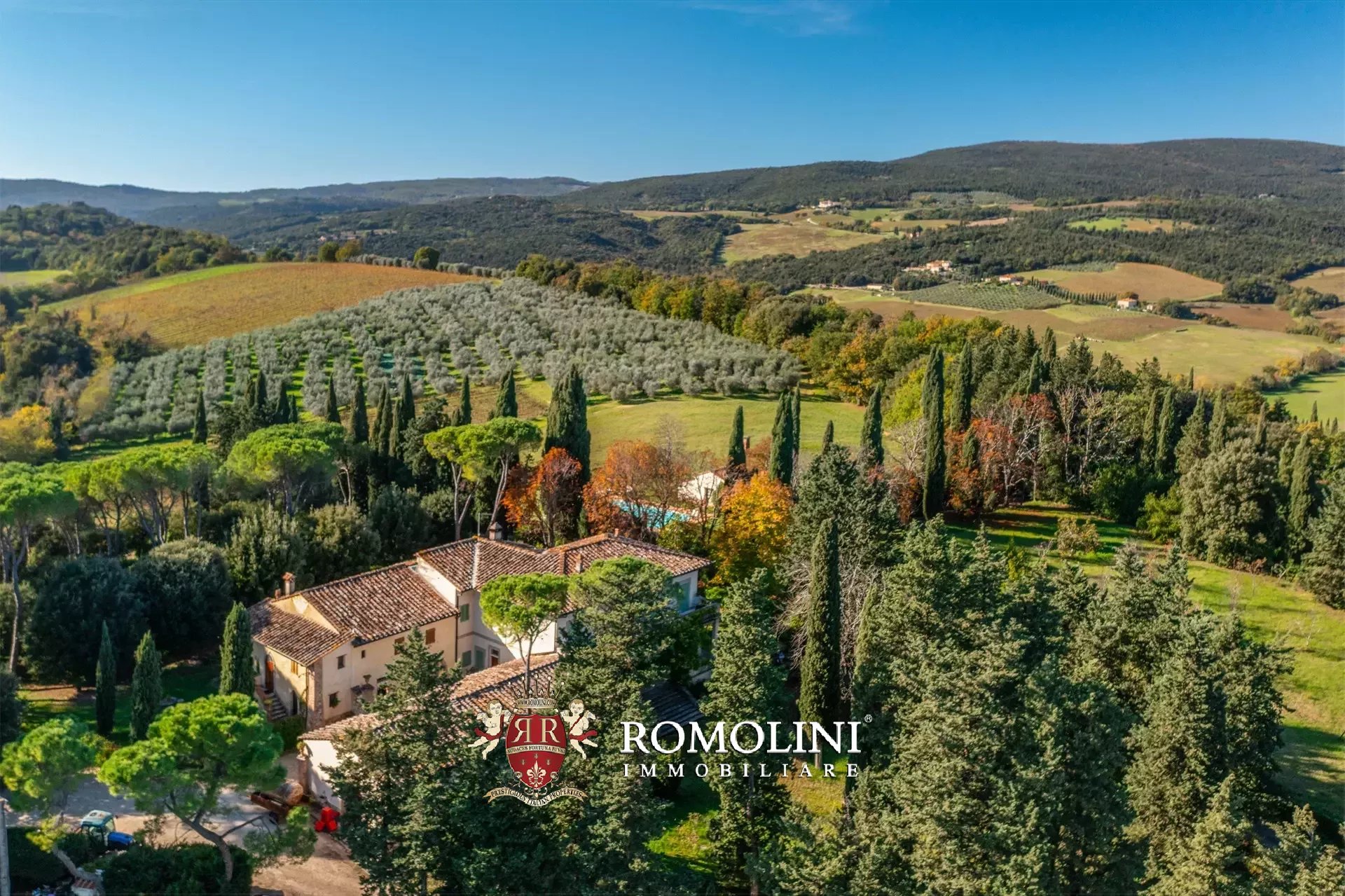 35 Bedroom Vineyard's Image 18