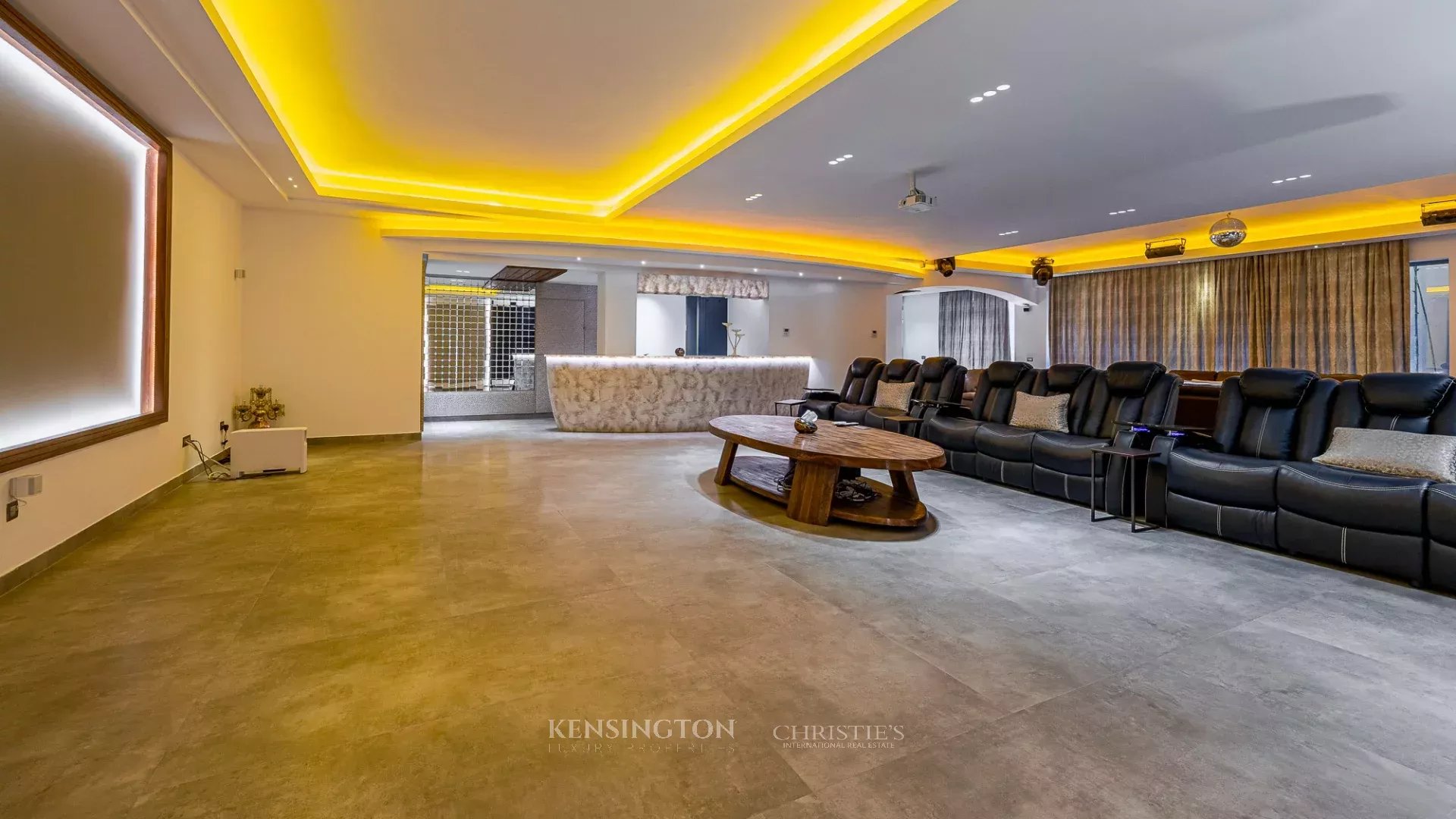 6 Bedroom Villa/Townhouse's Image 40