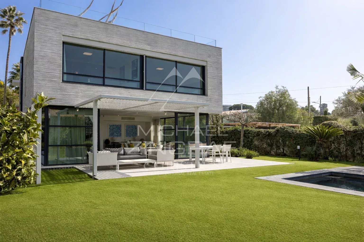 5 Bedroom Villa/Townhouse's Image 4