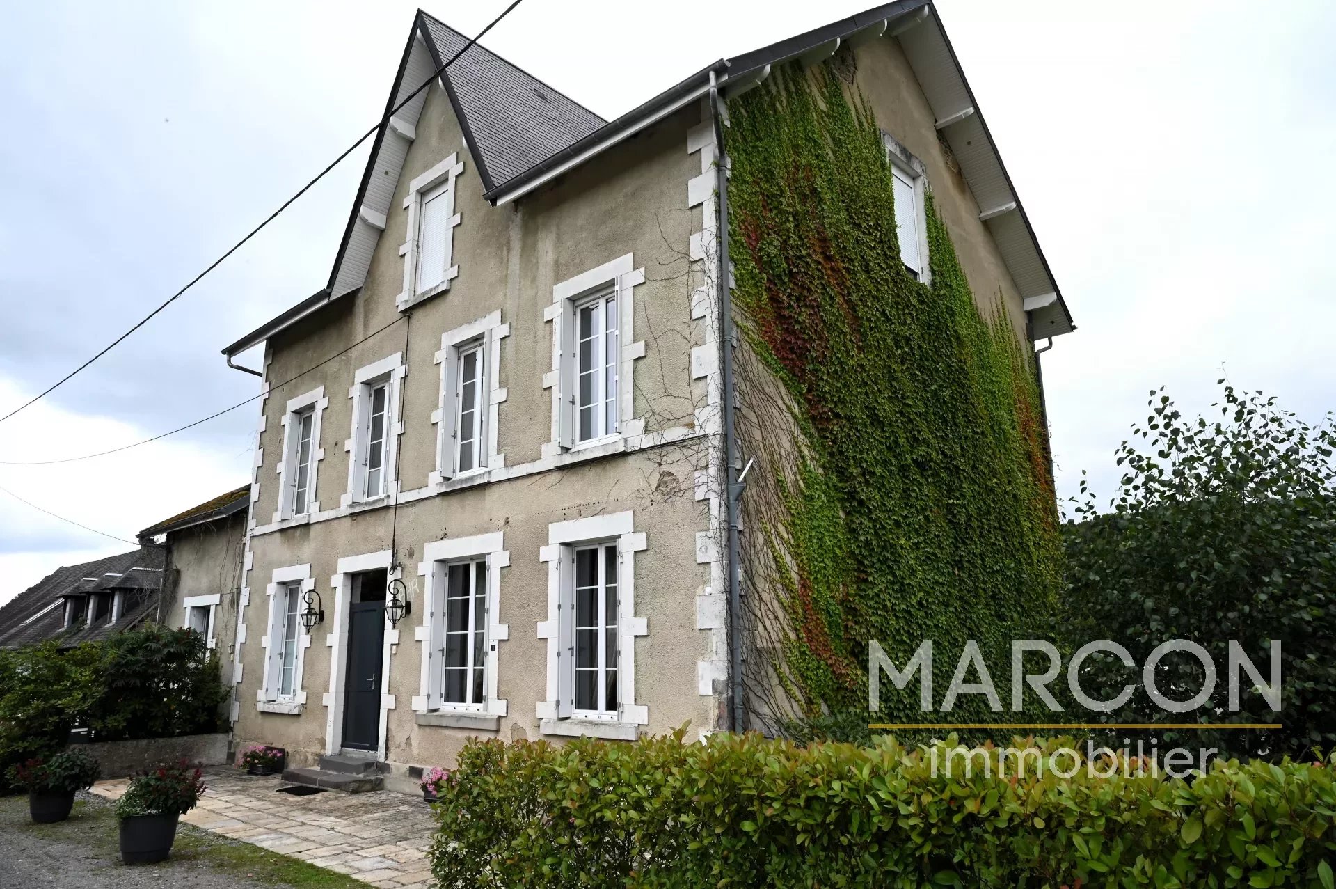 Agence immobilière de 