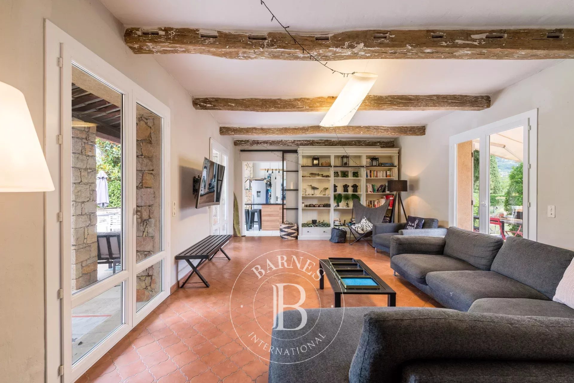 Ev Peymeinade - picture 7