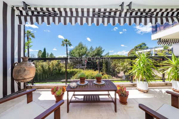 Apartment for sale in Cannes with pool and tennis — photo 1
