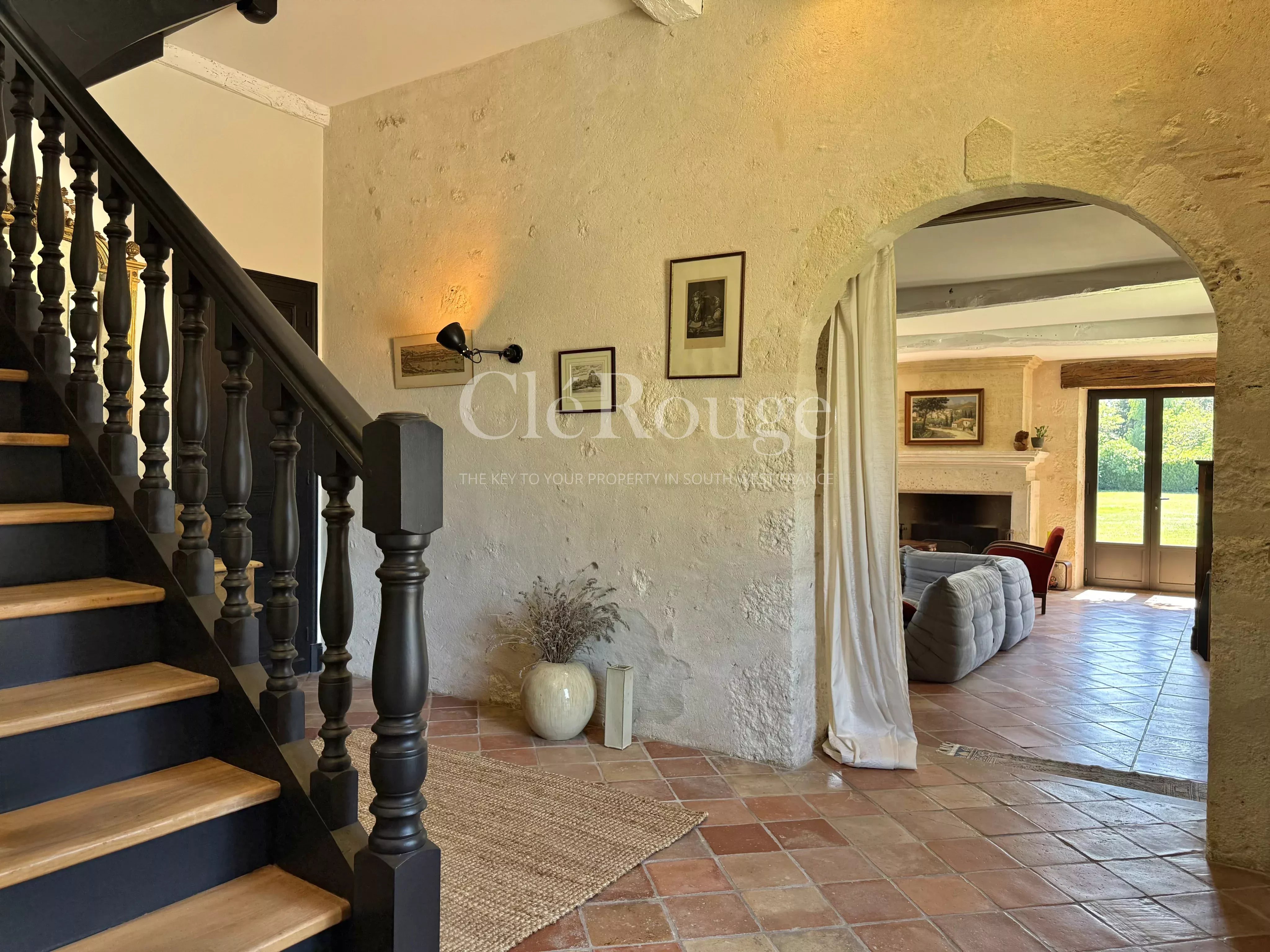 Close to Sainte-Foy-la-Grande – Stunning riverside property on the Dordogne
