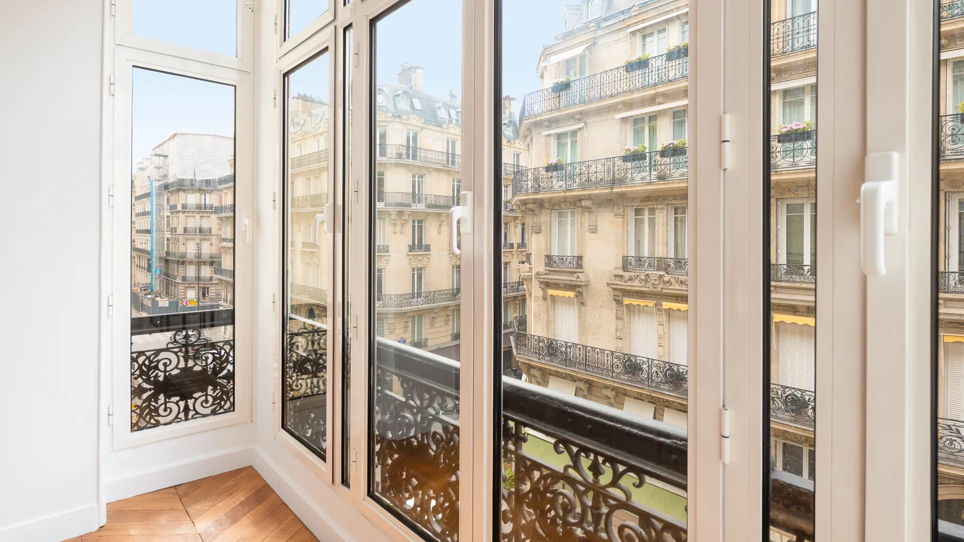 Paris 8e - TRIANGLE D'OR / RUE DE LA TRÉMOILLE