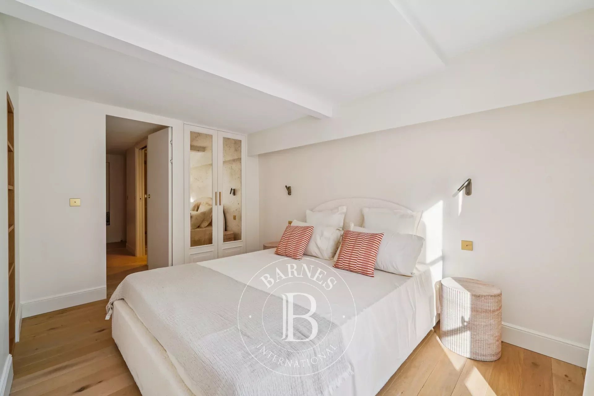 Paris  - Apartment 2 Bedrooms - picture 10