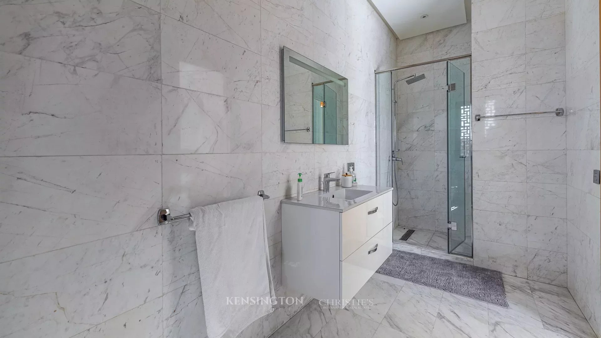 7 Bedroom Villa/Townhouse's Image 30