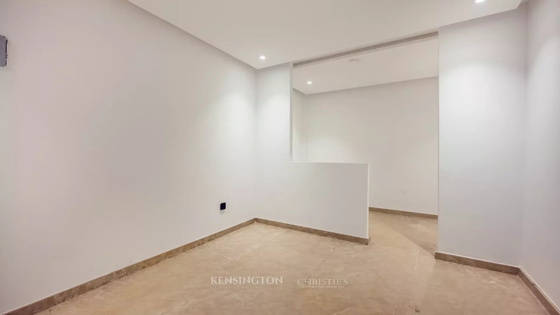5 Bedroom Villa/Townhouse's Image 28