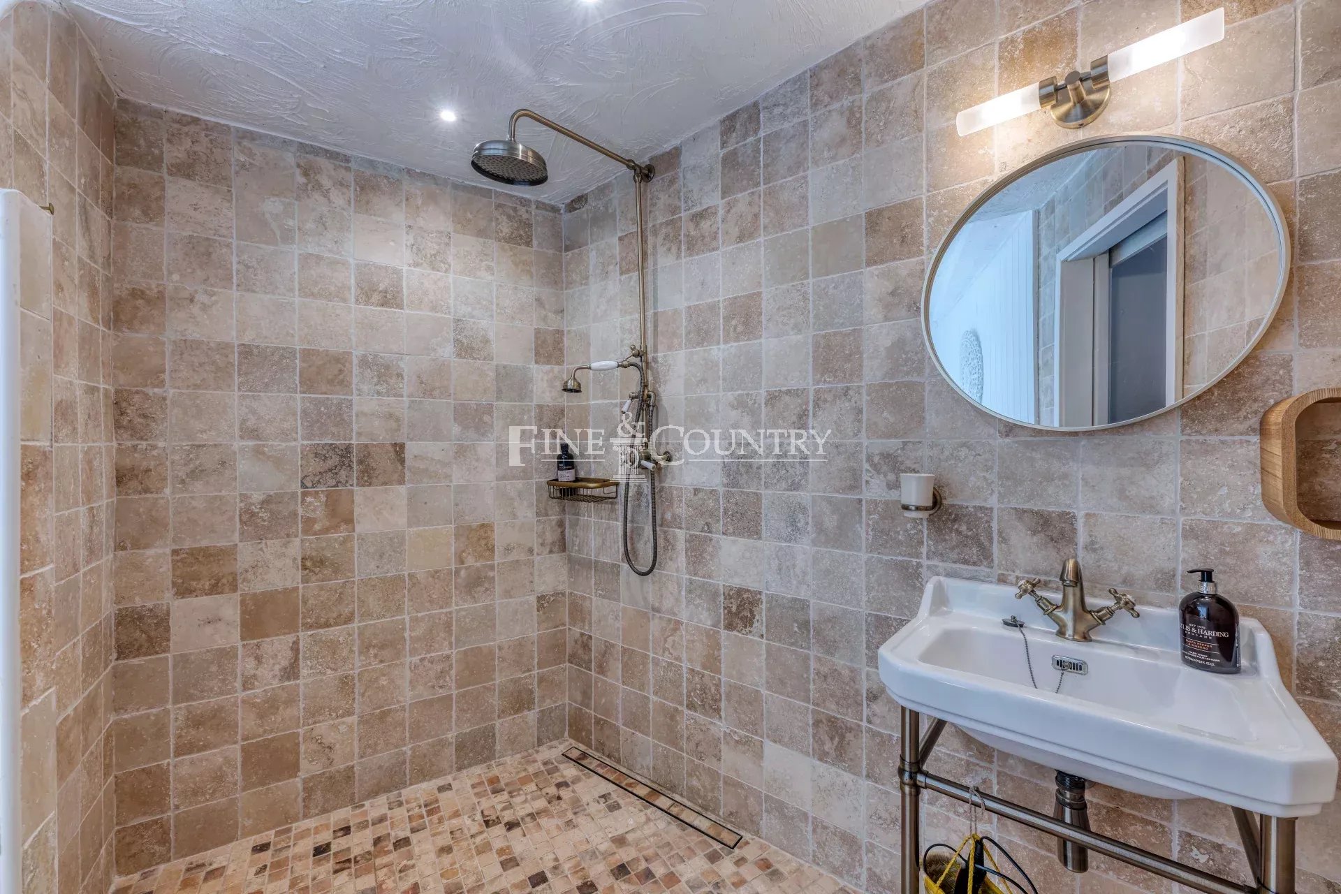 Photo of Villa for sale in Chateauneuf close to Valbonne village