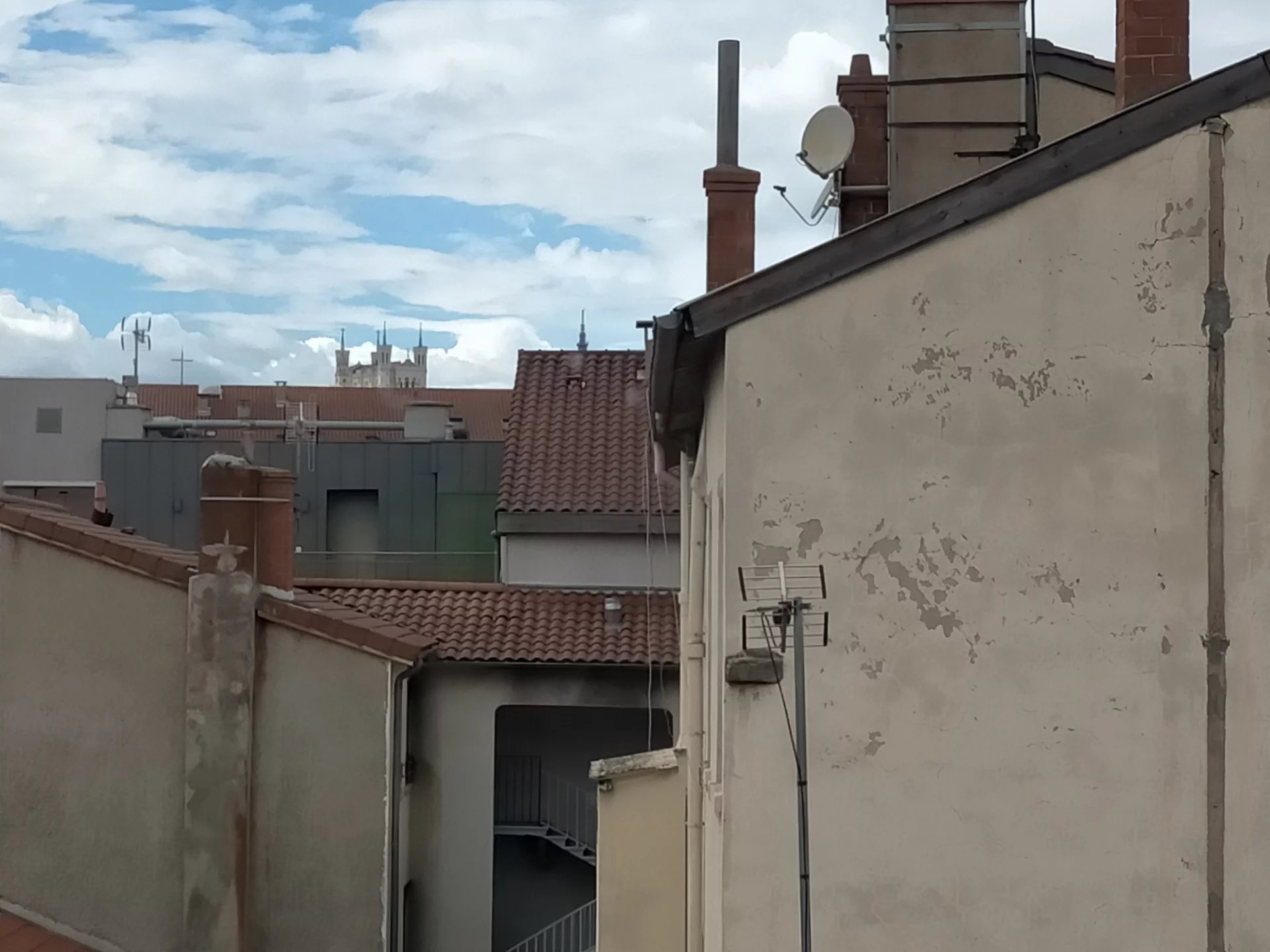 496398 Location Lyon 7ème