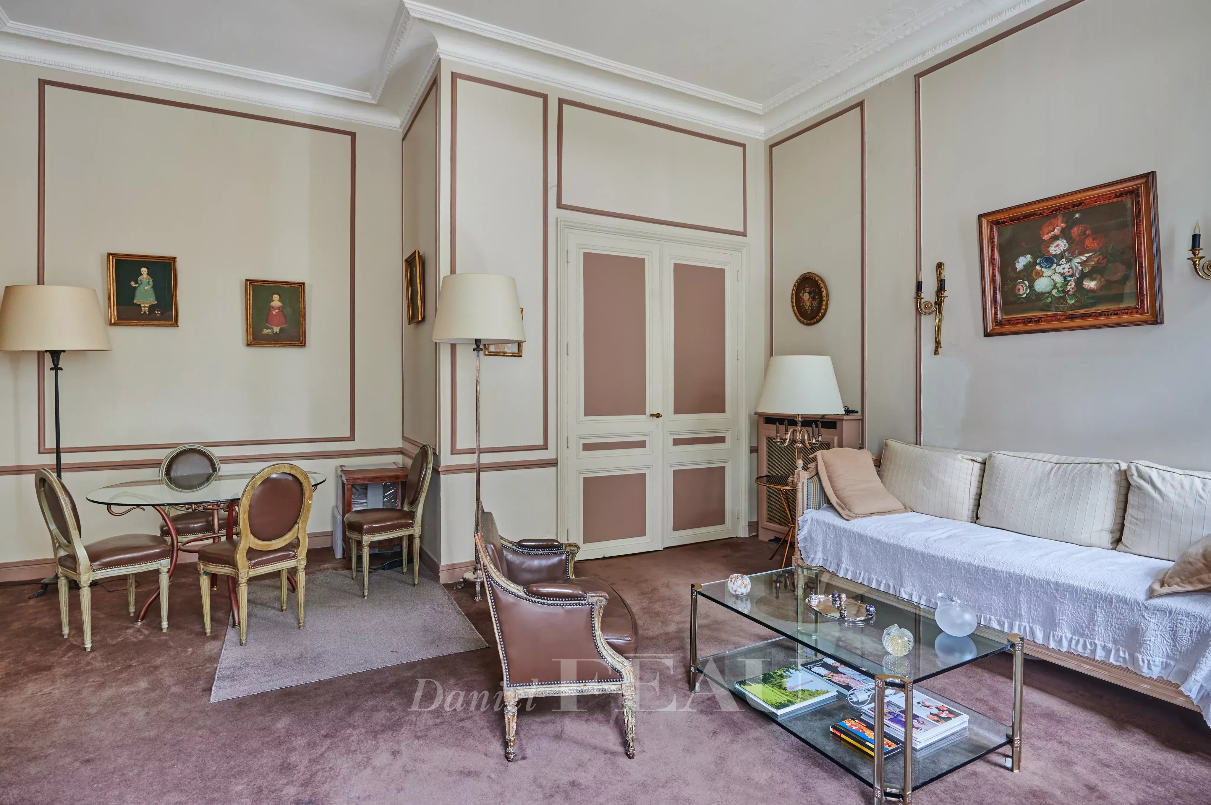 Sale Apartment Paris 16th