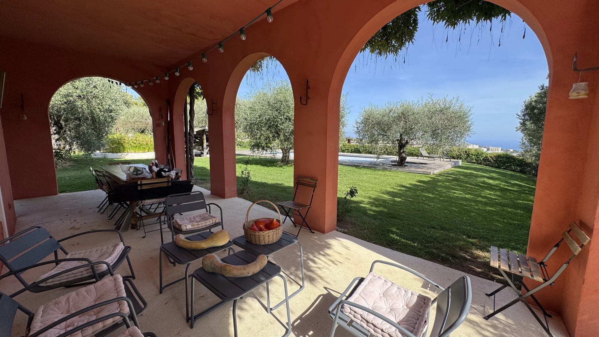 NICE "HAUT FABRON Charming villa | pool | 5 bedrooms | Quiet