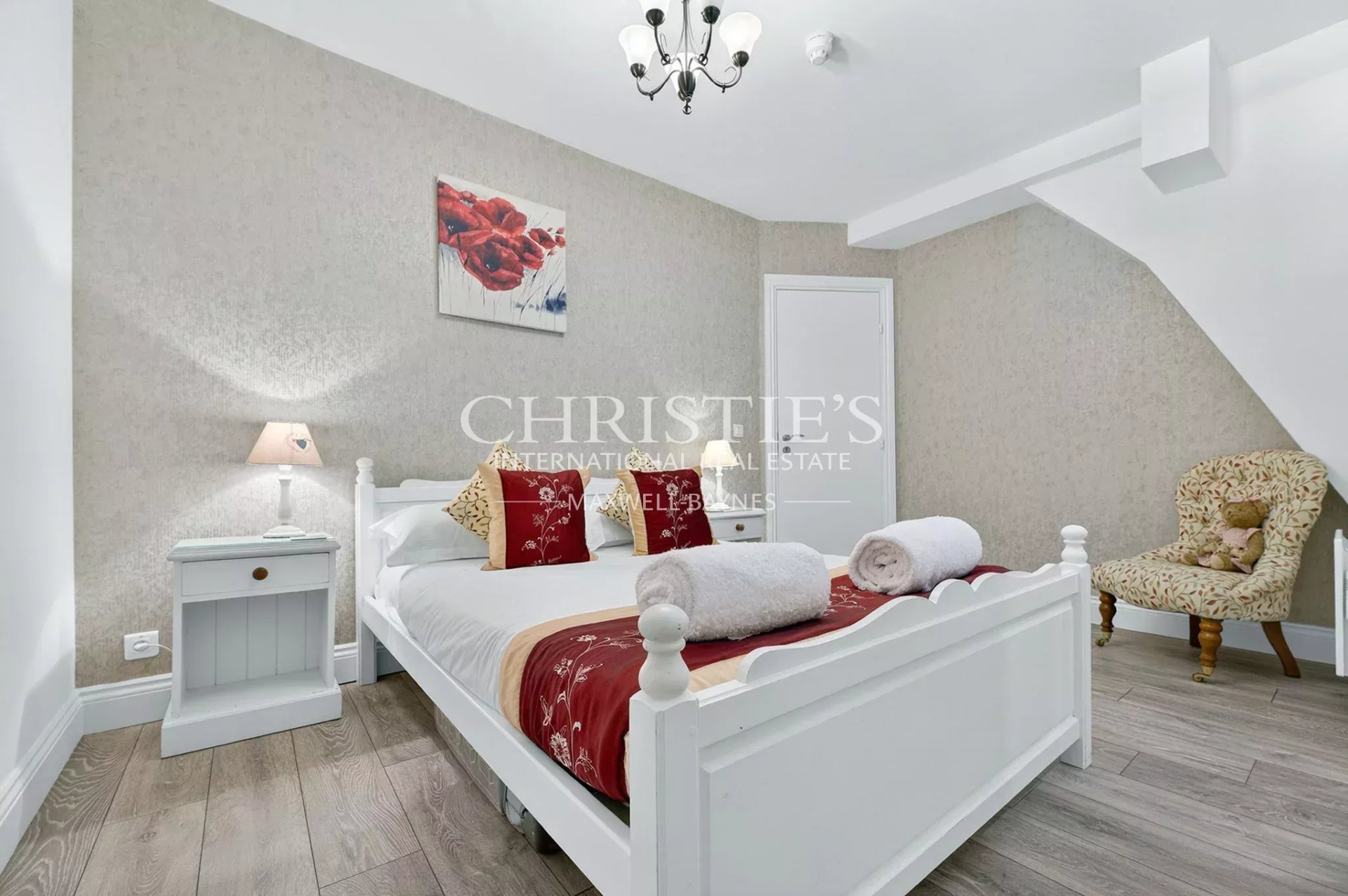 38 Bedroom Chateau's Image 99