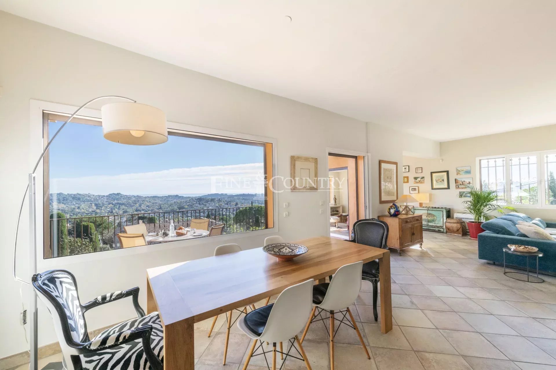Photo of Villa for sale by Saint Paul de Vence, panoramic views