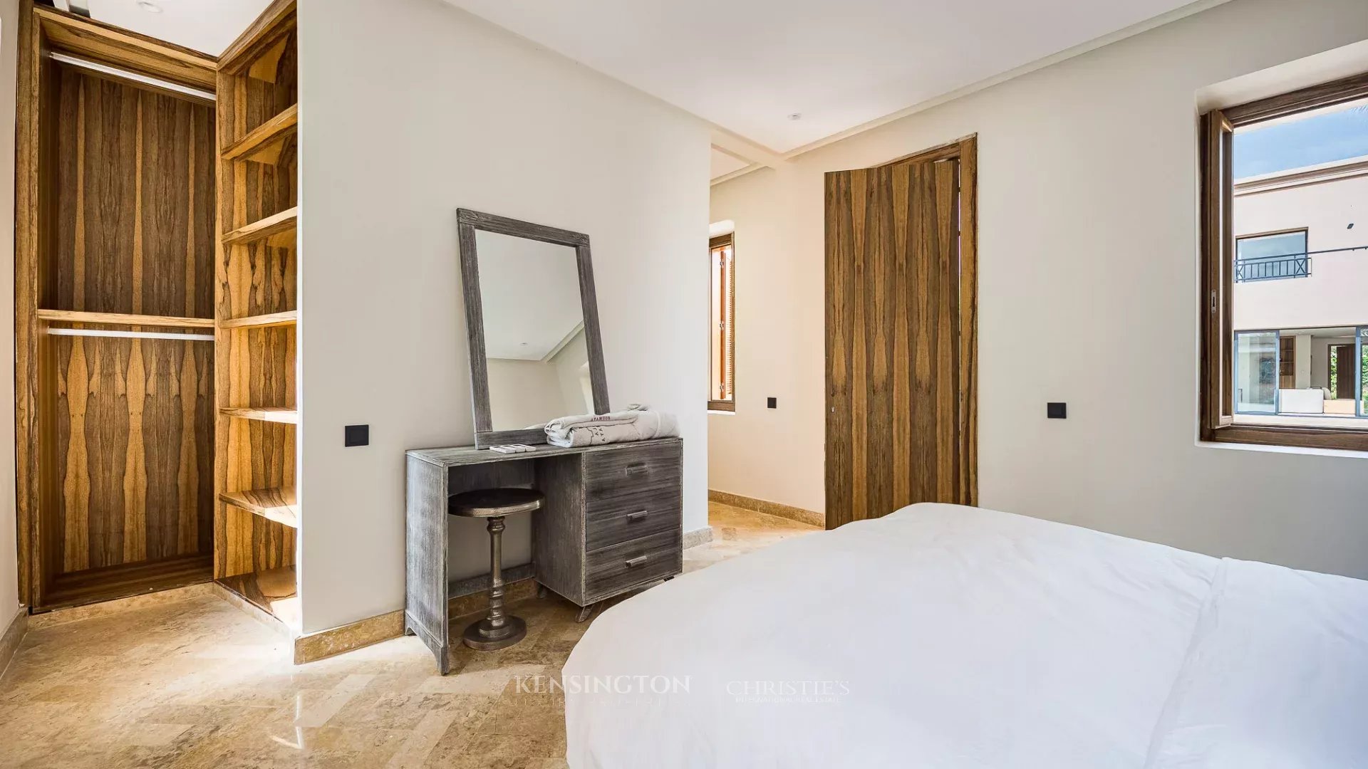 6 Bedroom Villa/Townhouse's Image 22
