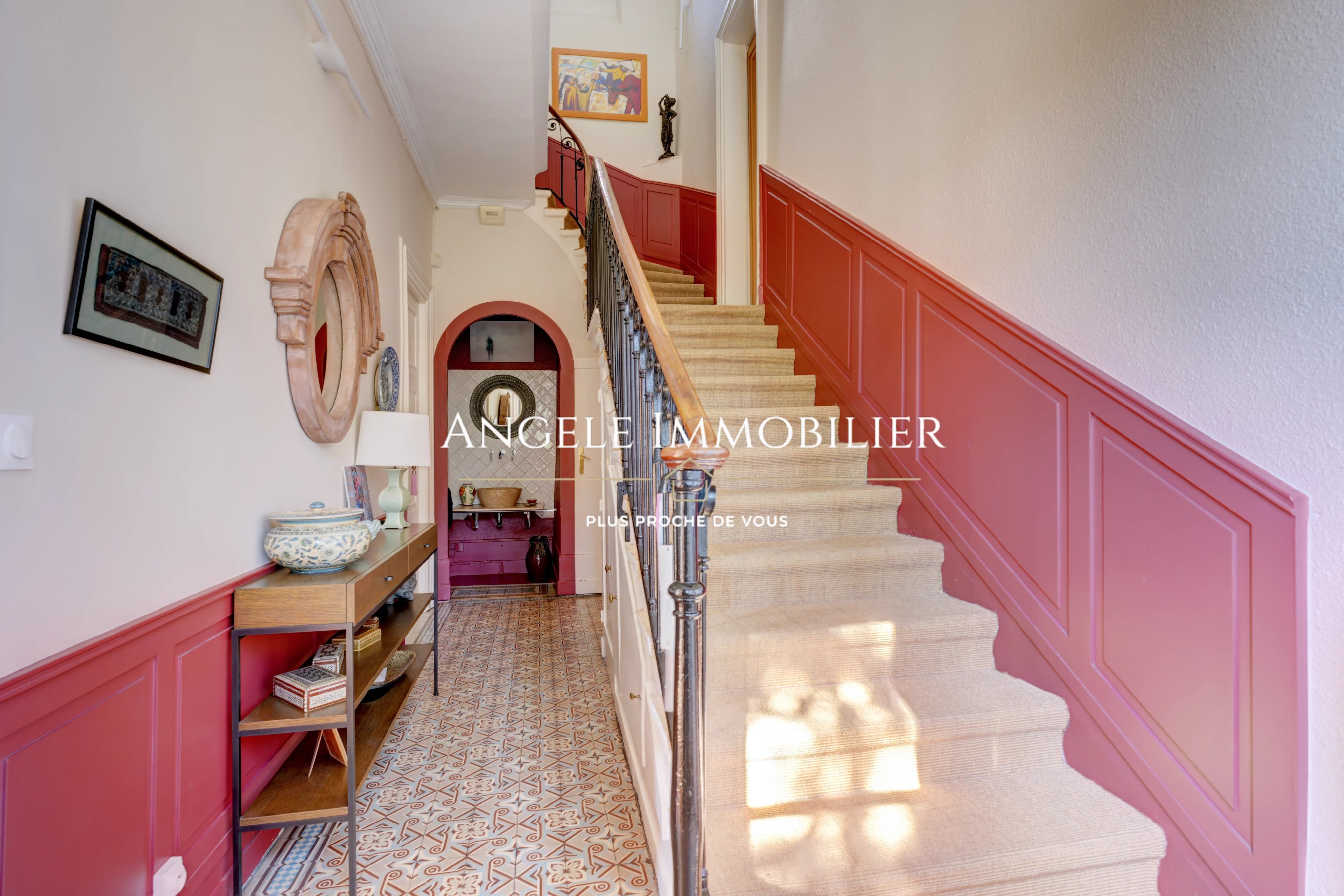 Écully. Idéalement située. Propriété de caractère fin XIXe avec piscine — photo 6