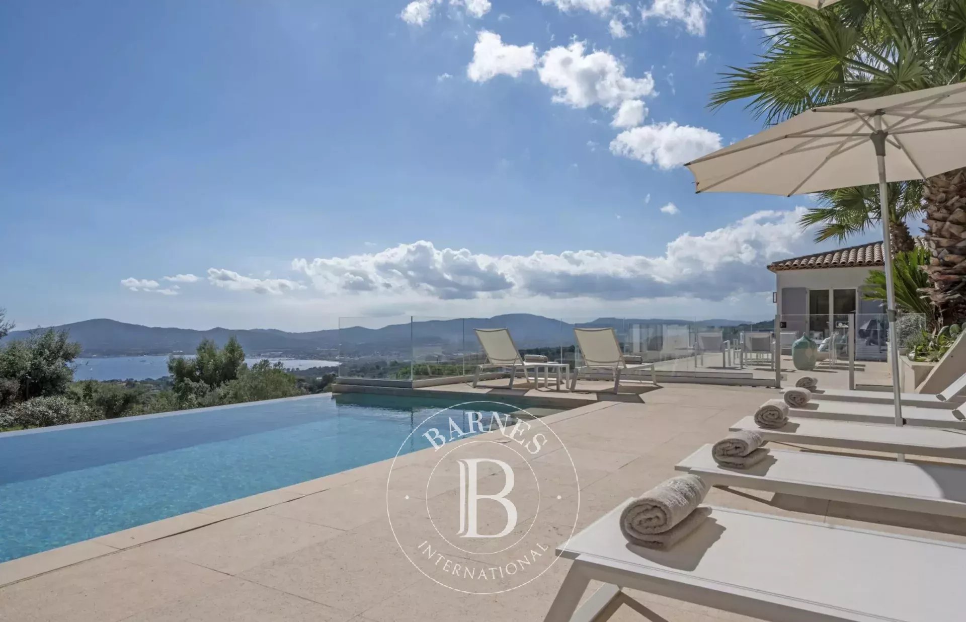 Villa Grimaud  -  ref 85719789 (picture 1)