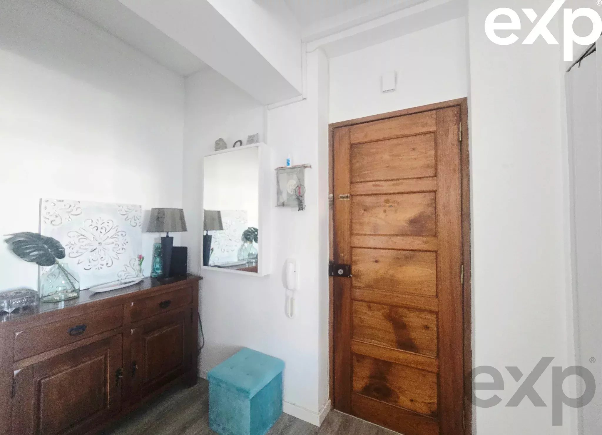 Two-bedroom apartment with elevator 86948155 image 11