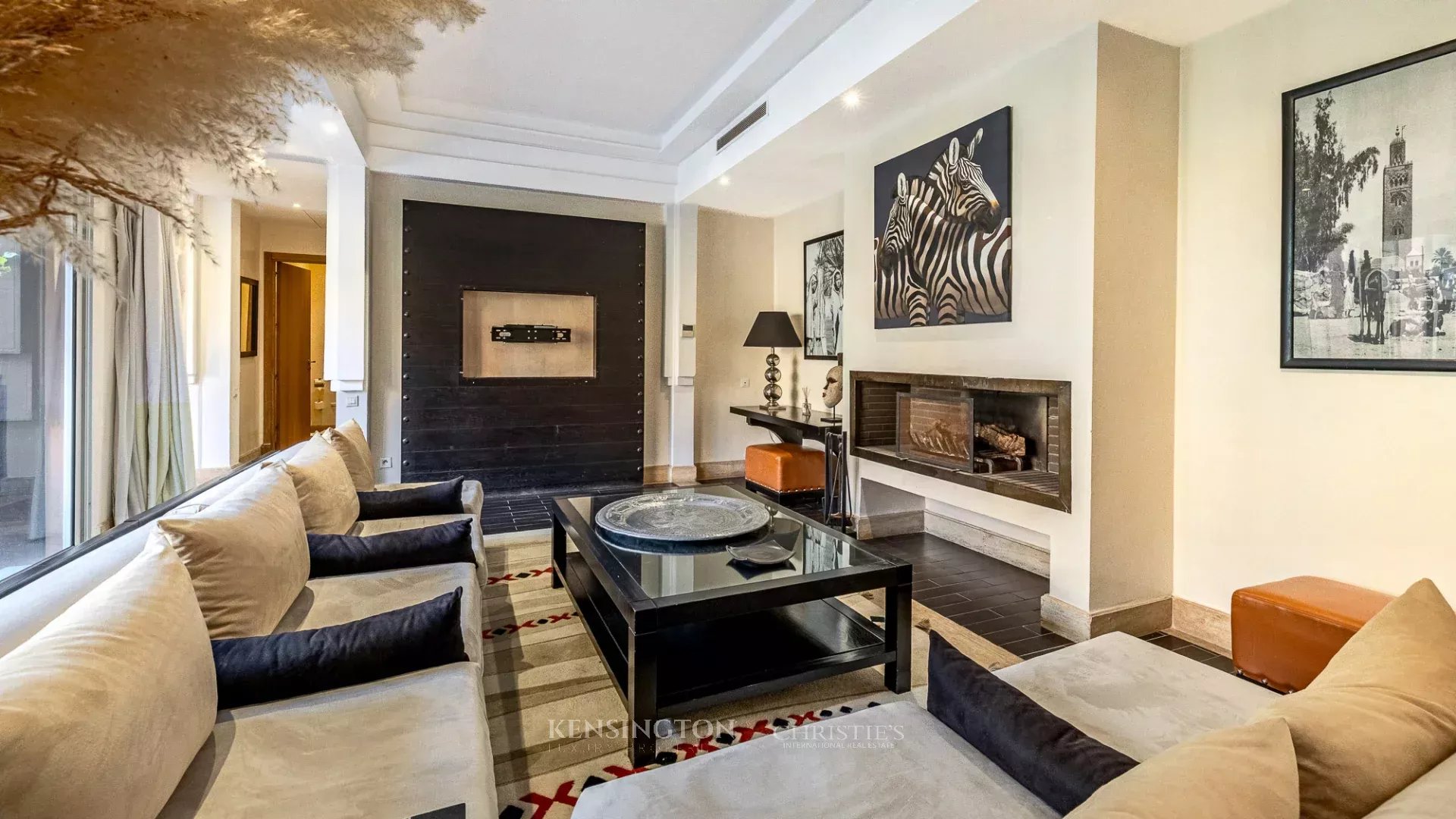 6 Bedroom Villa/Townhouse's Image 9