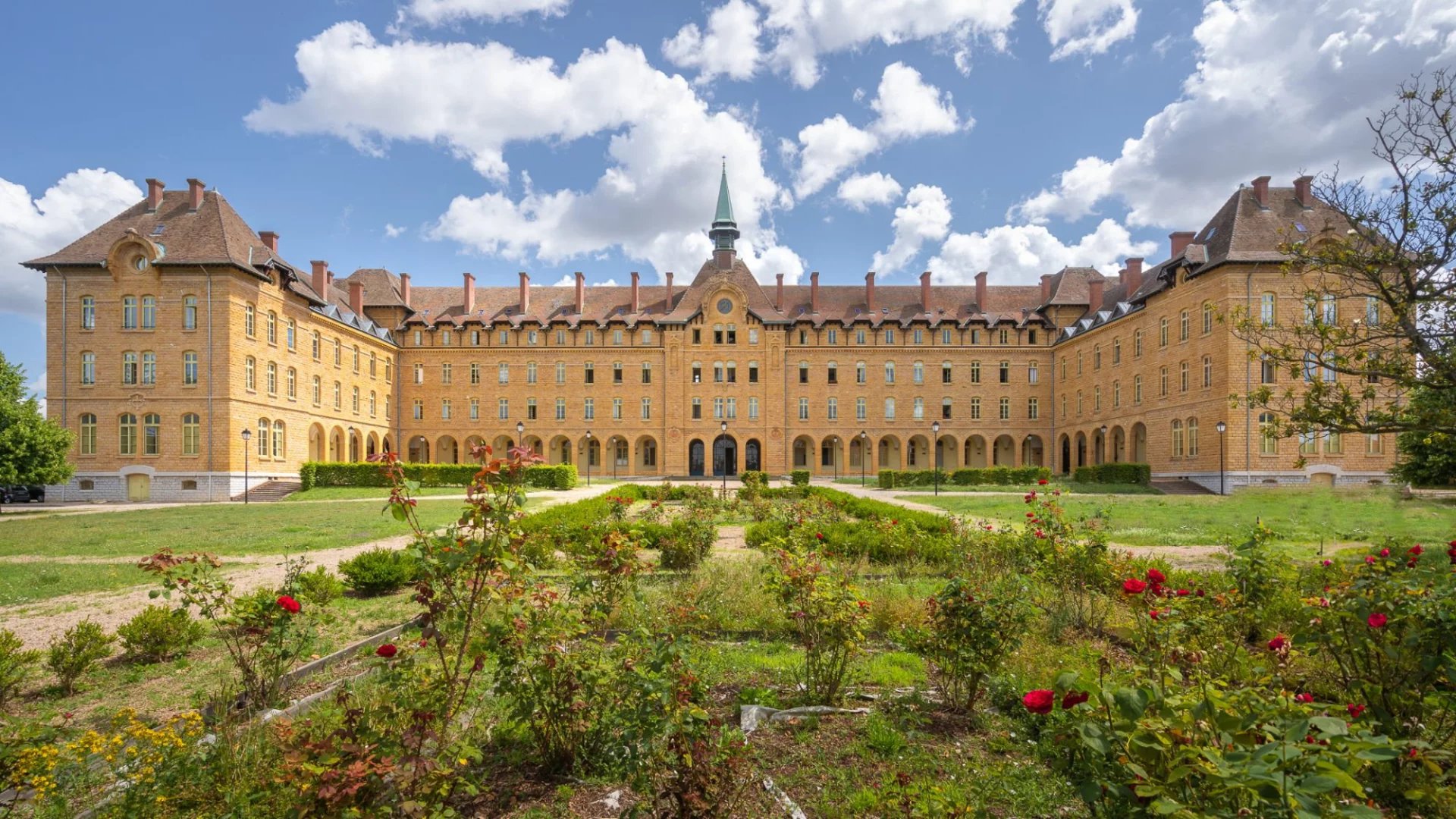 Agence immobilière de MUA REAL ESTATE