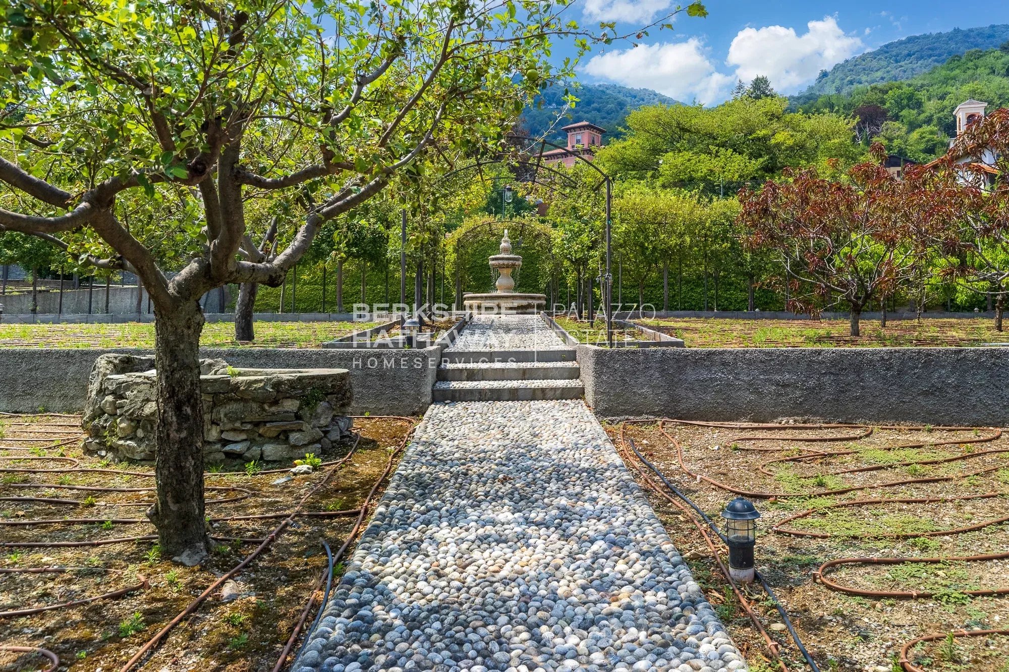 Elegante Dimora Liberty di Rappresentanza con Vista su Villa d’Este a Cernobbio, Lago di Como