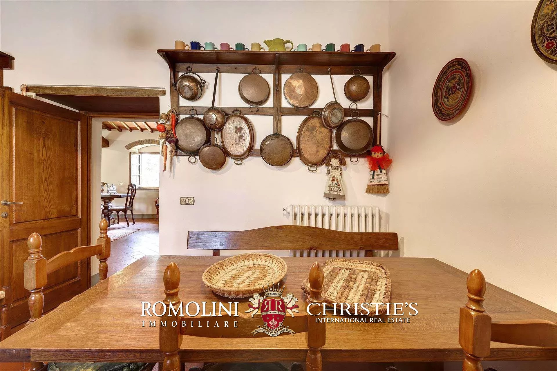9 Bedroom Vineyard's Image 38