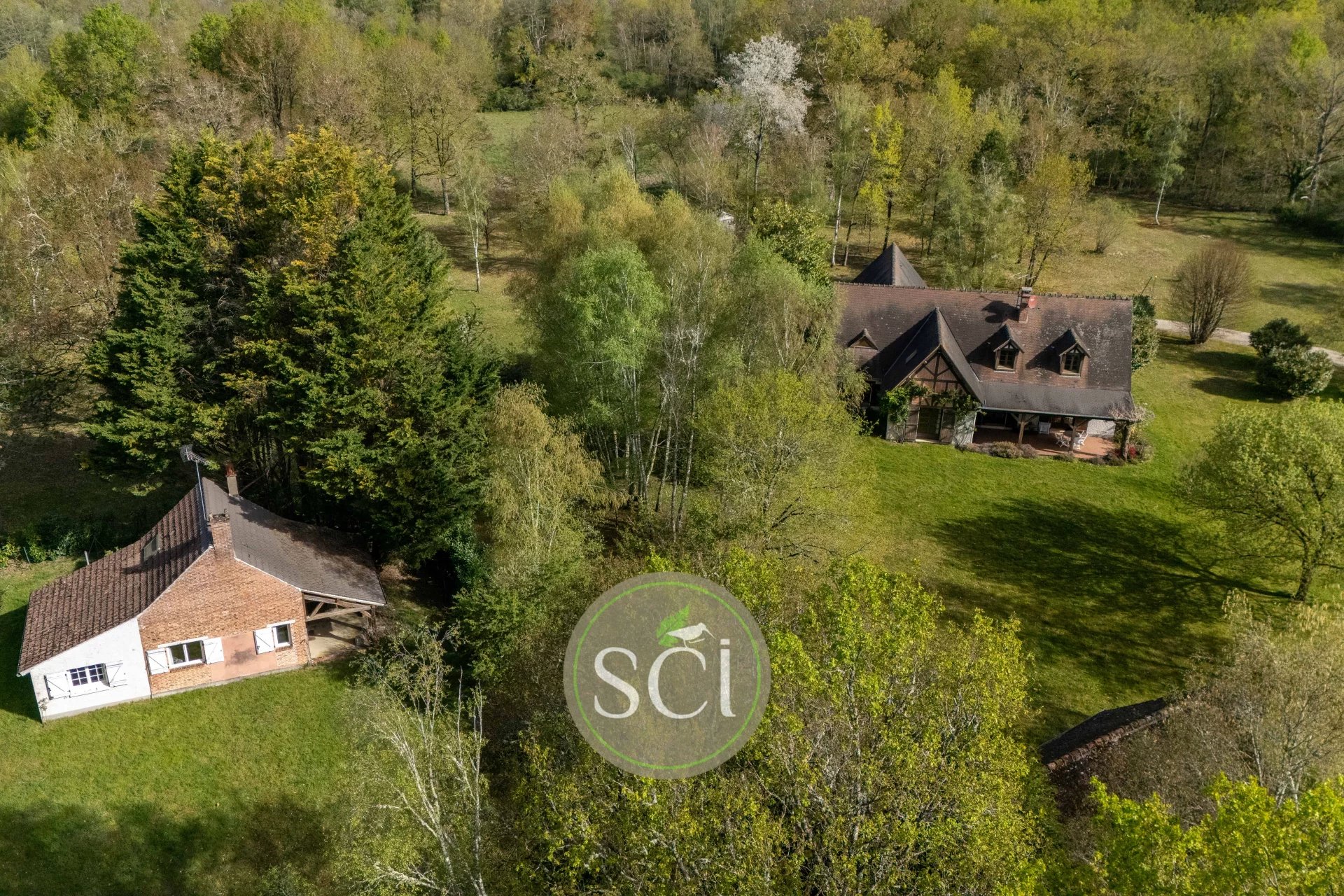 Propriété – 10 pièces – Brinon-sur-Sauldre (18410)