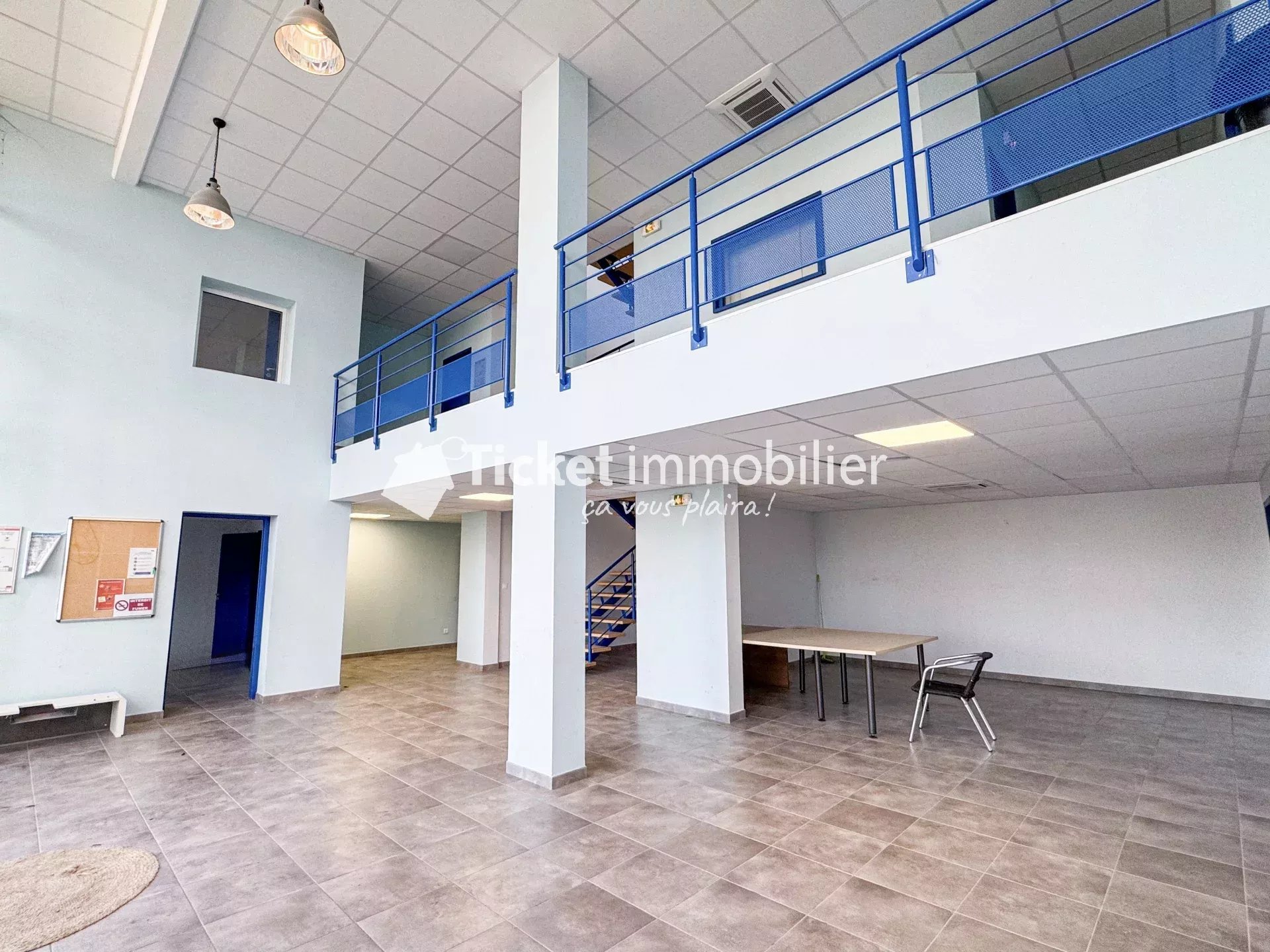 LOCAL D’ACTIVITÉ / BUREAUX 1 216,75 M² – ENTREPÔT + BUREAUX SUR 3 NIVEAUX – ACCÈS RAPIDE PORTET / AXES PRINCIPAUX — photo 4