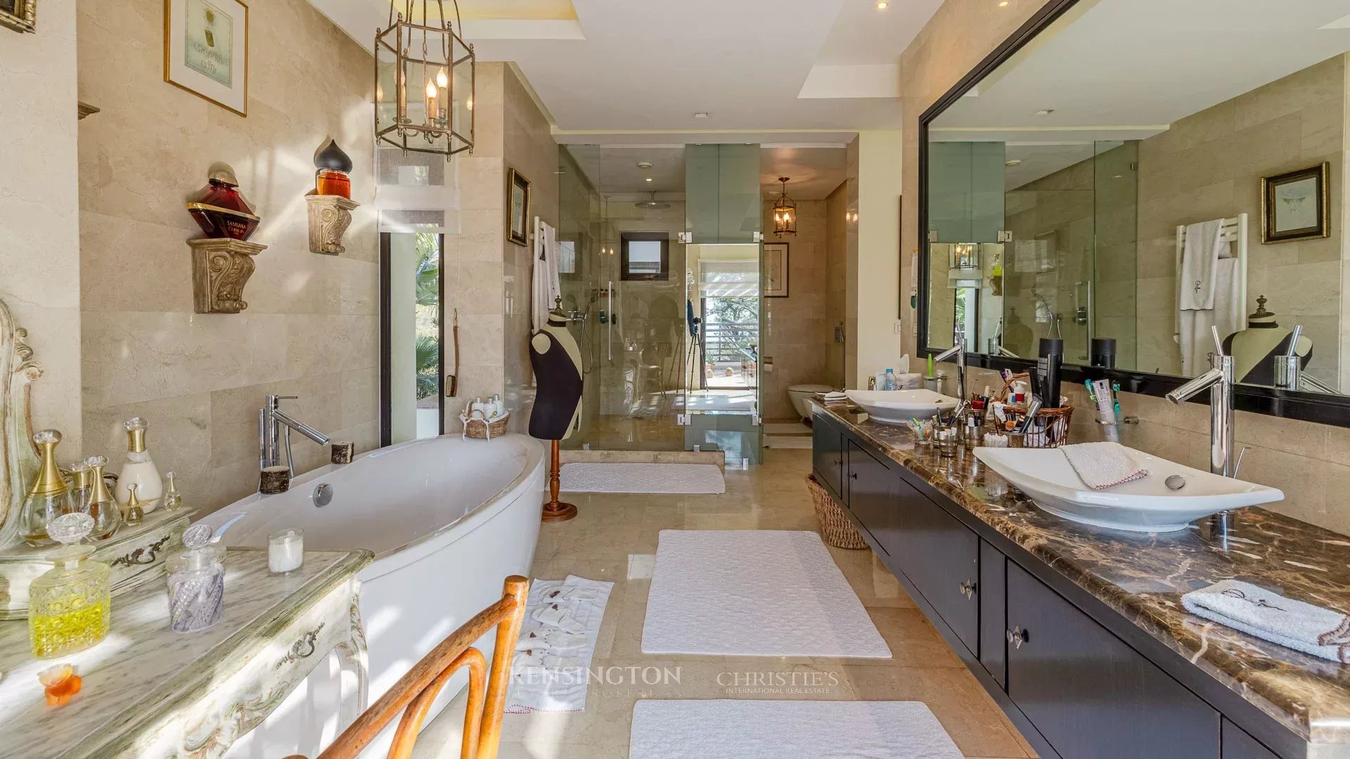 5 Bedroom Villa/Townhouse's Image 40