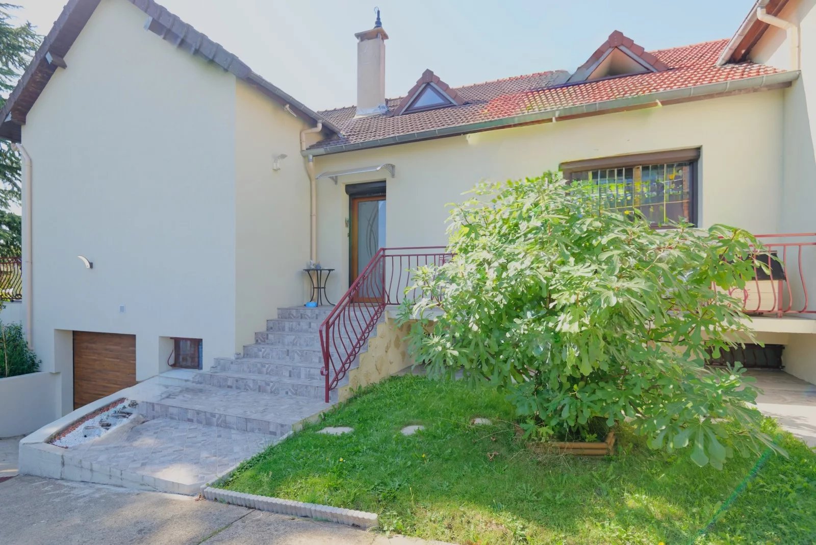 maison familiale 151 m2-6 pièces-sous-sol total