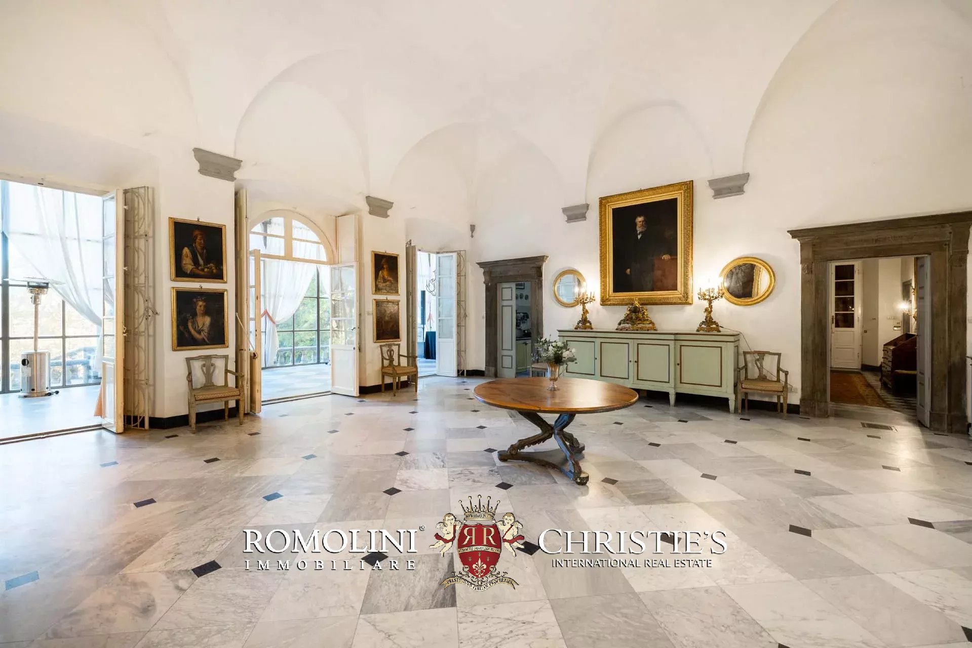 14 Bedroom Villa/Townhouse's Image 71