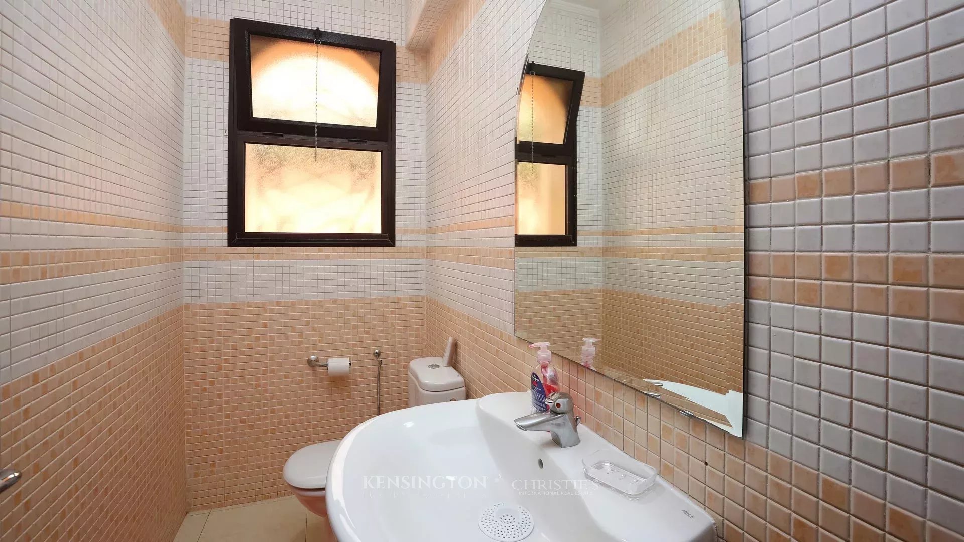 5 Bedroom Villa/Townhouse's Image 14