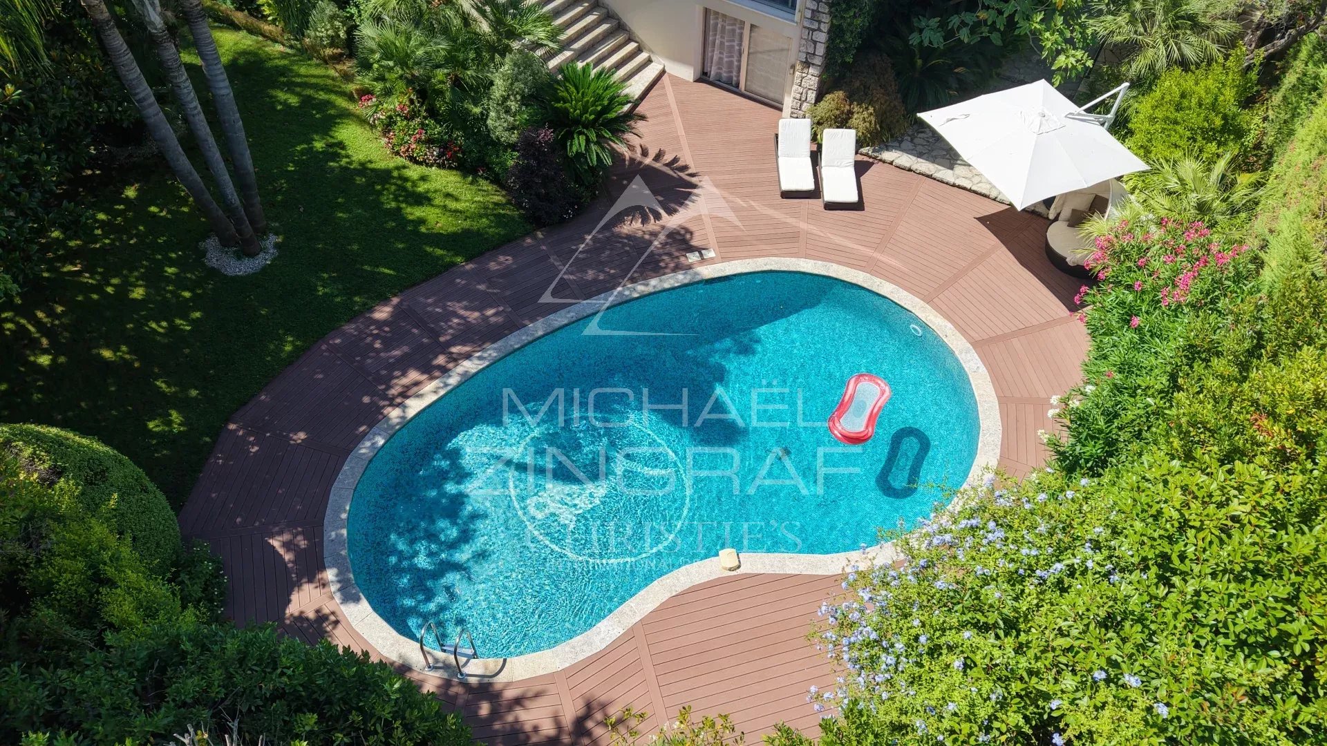 4 Bedroom Villa/Townhouse's Image 8