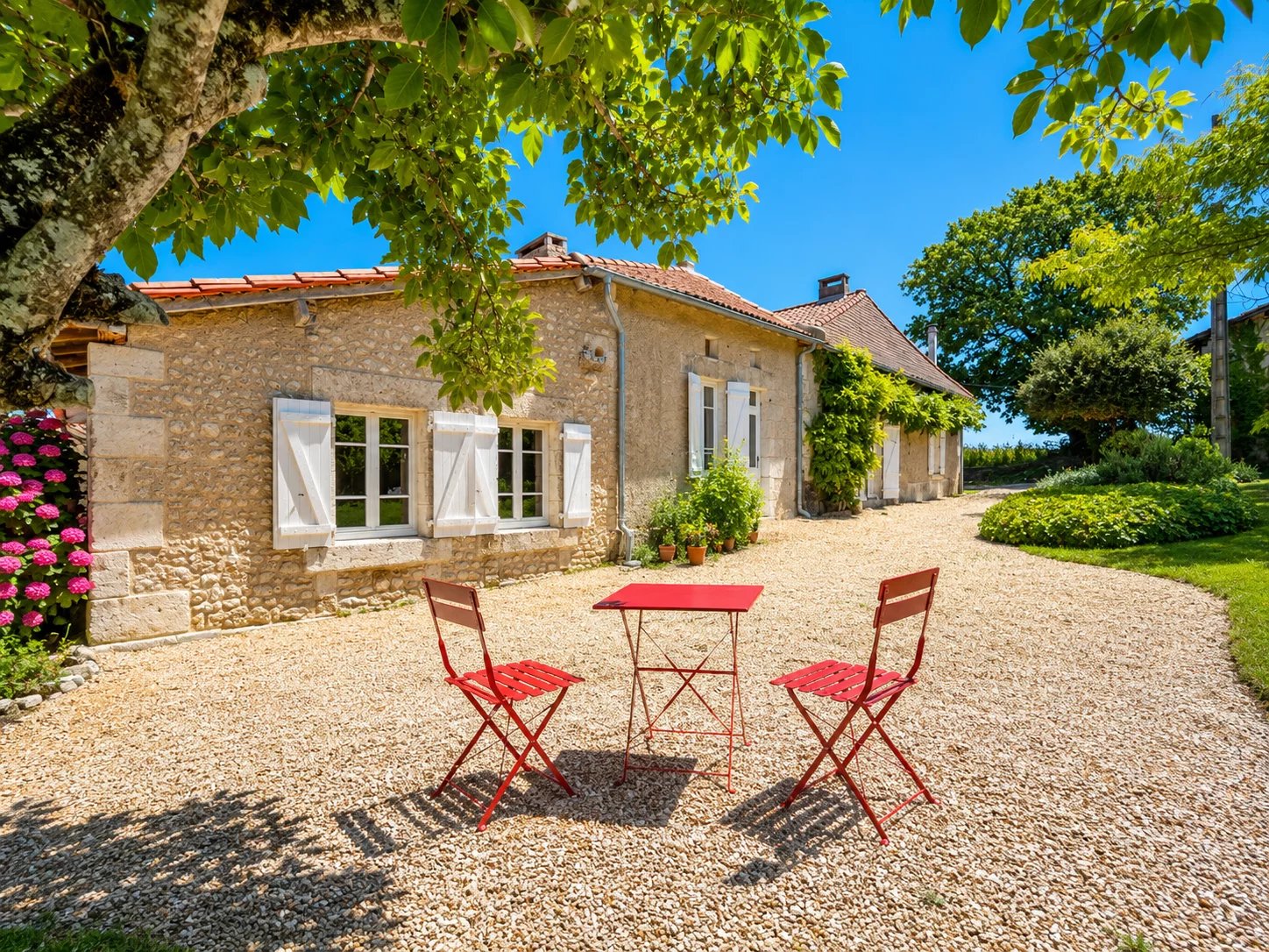 Ferme avec granges et dépendance pour les invités : vue imprenable !
