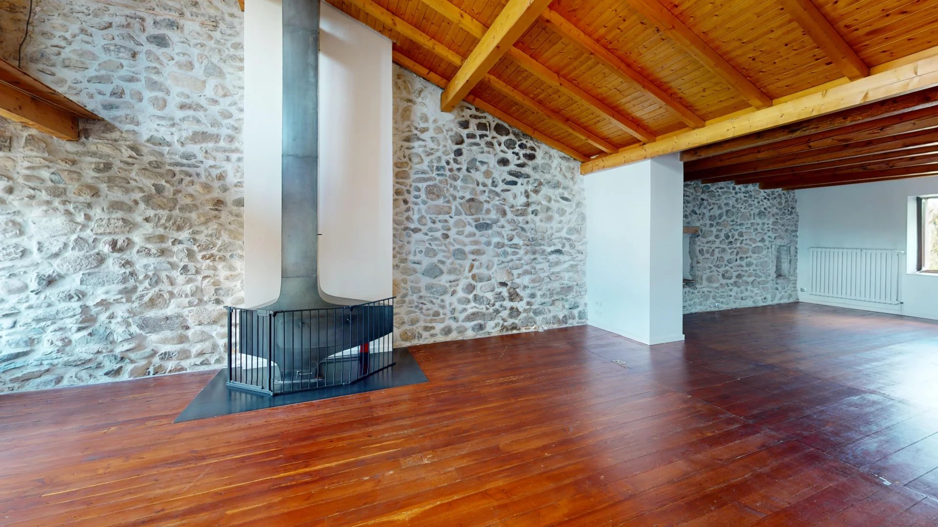 Ferme rénovée idéalement placée - Cœur de Village, Feigères