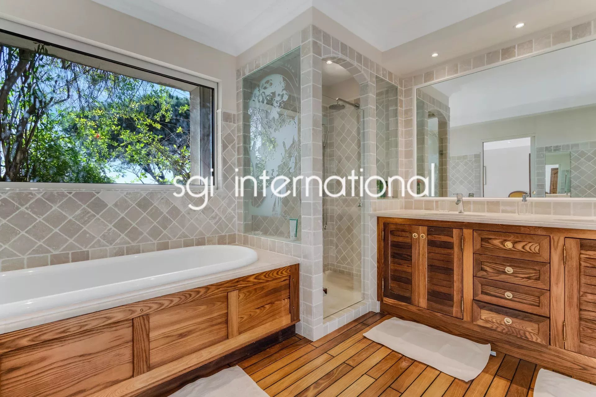 REF 2176 - RAMATUELLE - BASTIDE - VUE PANORAMIQUE