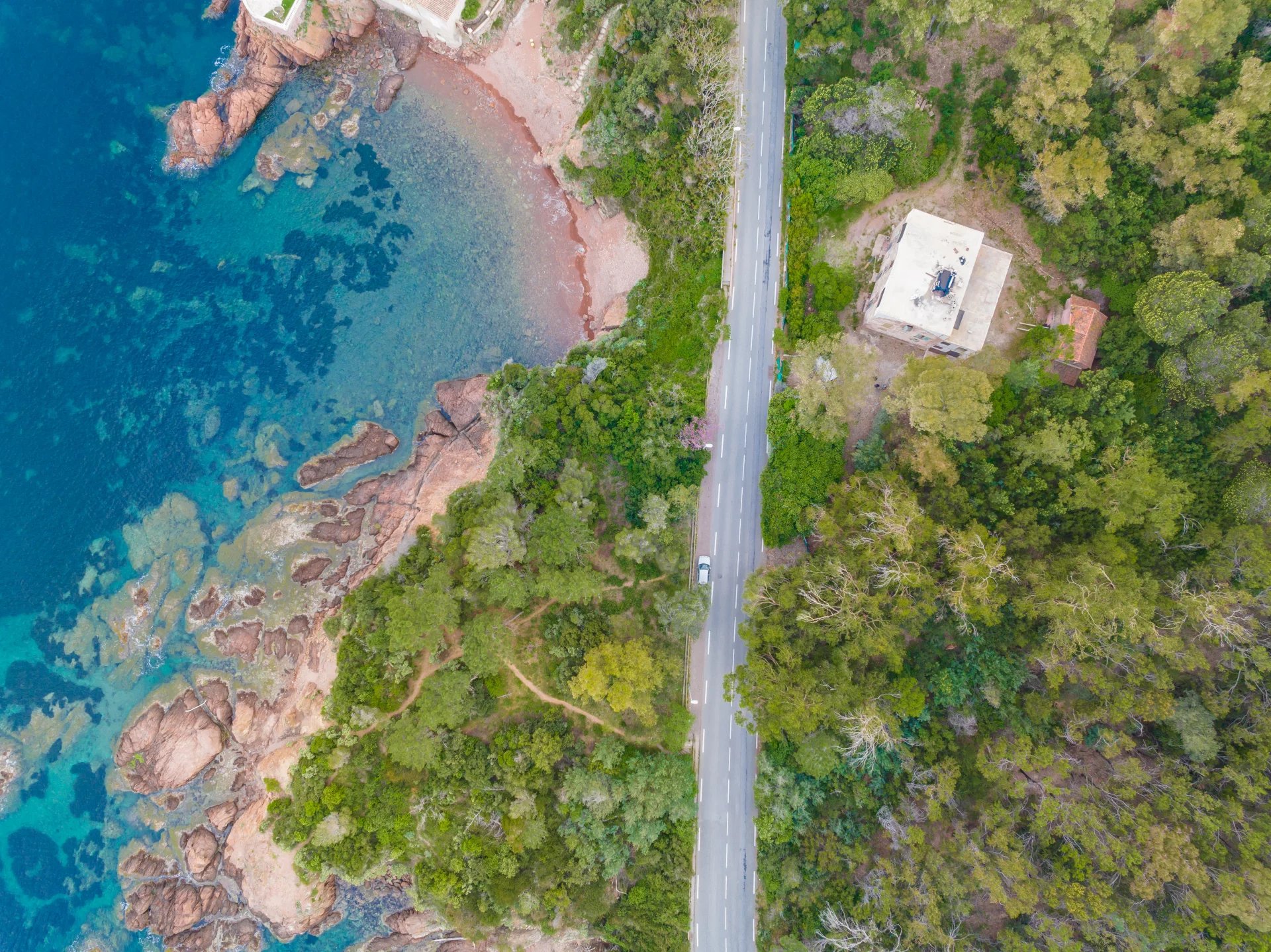 SAINT-RAPHAËL PROPRIÉTÉ EN FRONT DE MER À RÉHABILITER - Photo 4