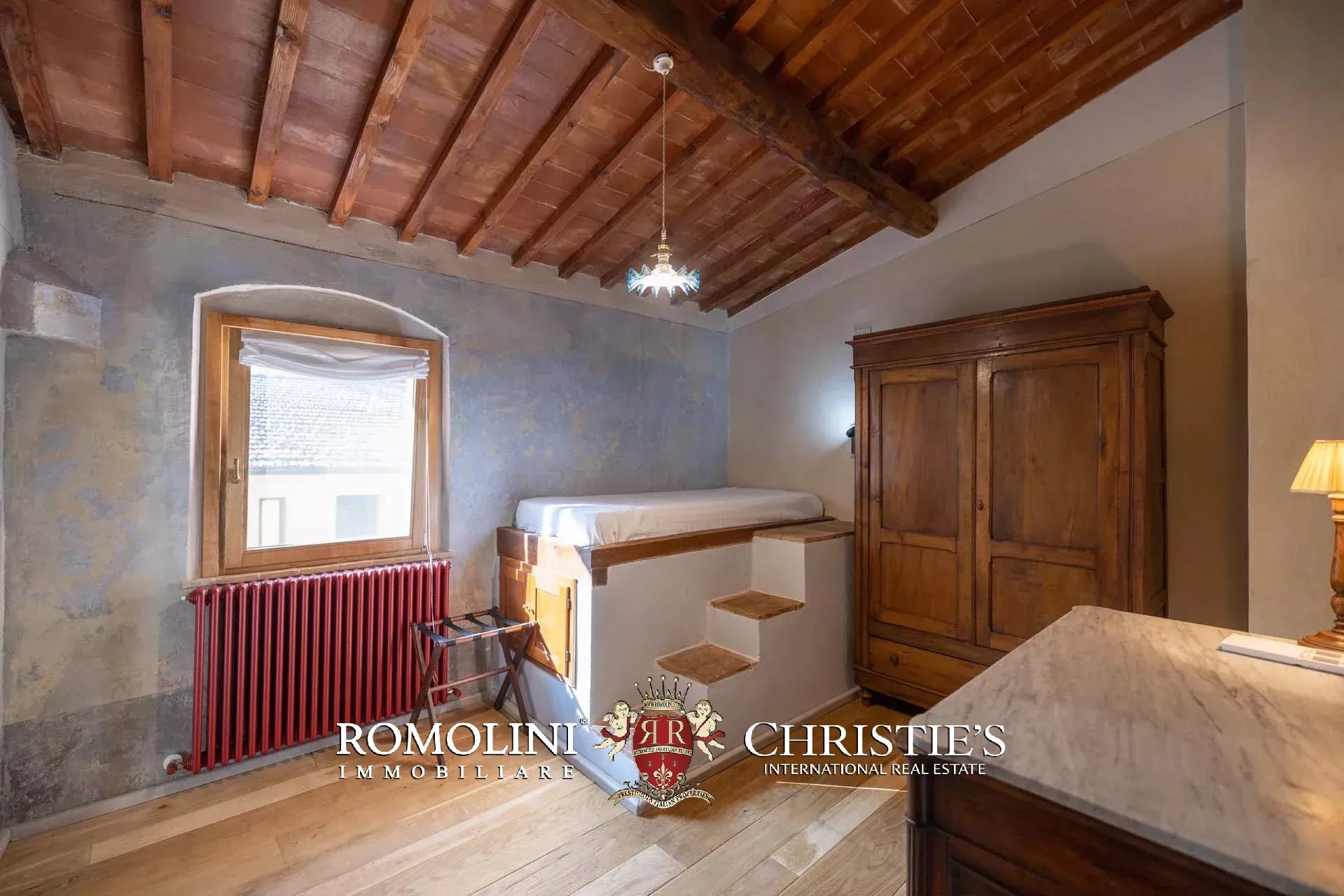 13 Bedroom Villa/Townhouse's Image 76