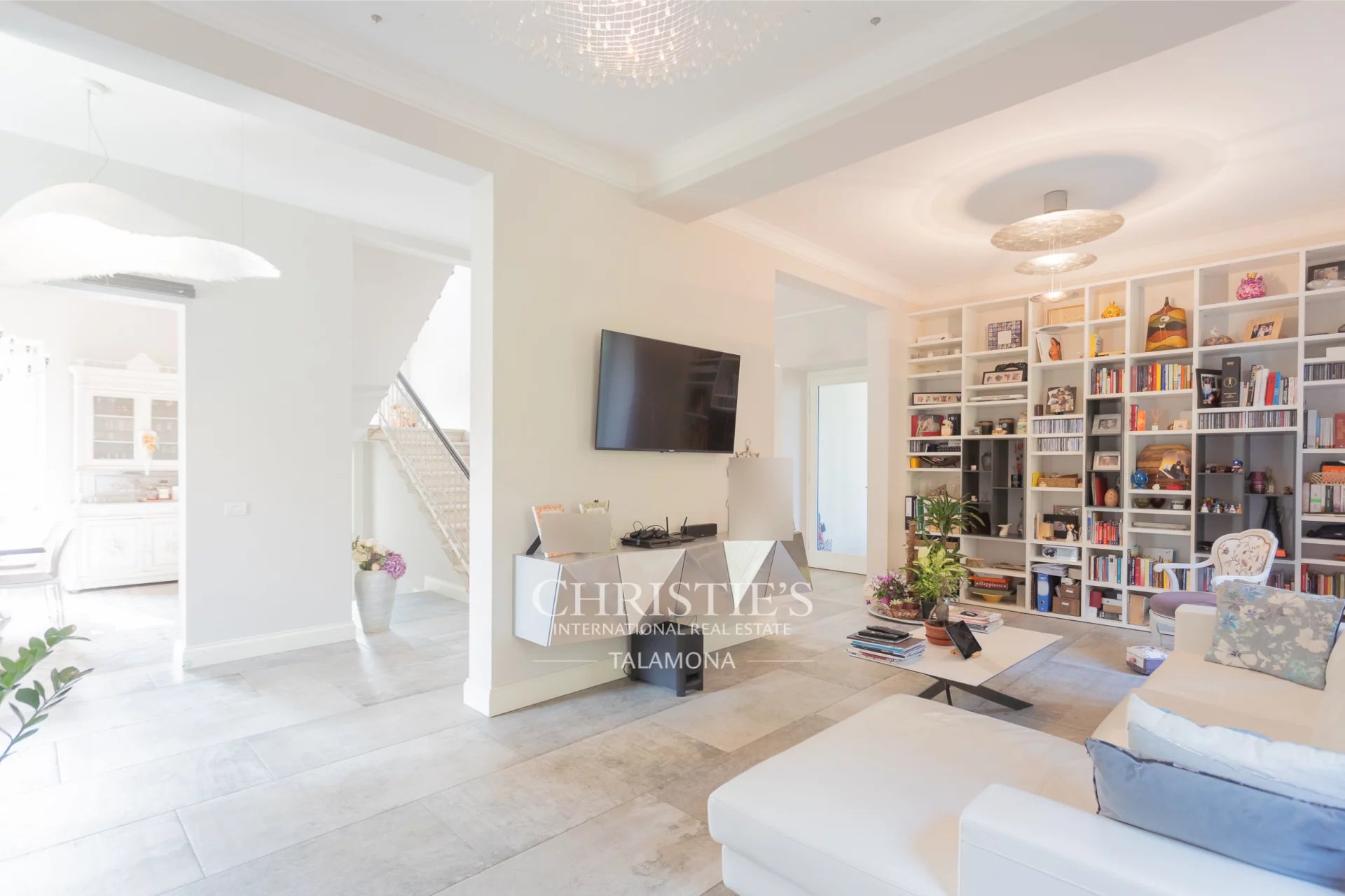3 Bedroom Villa/Townhouse's Image 43