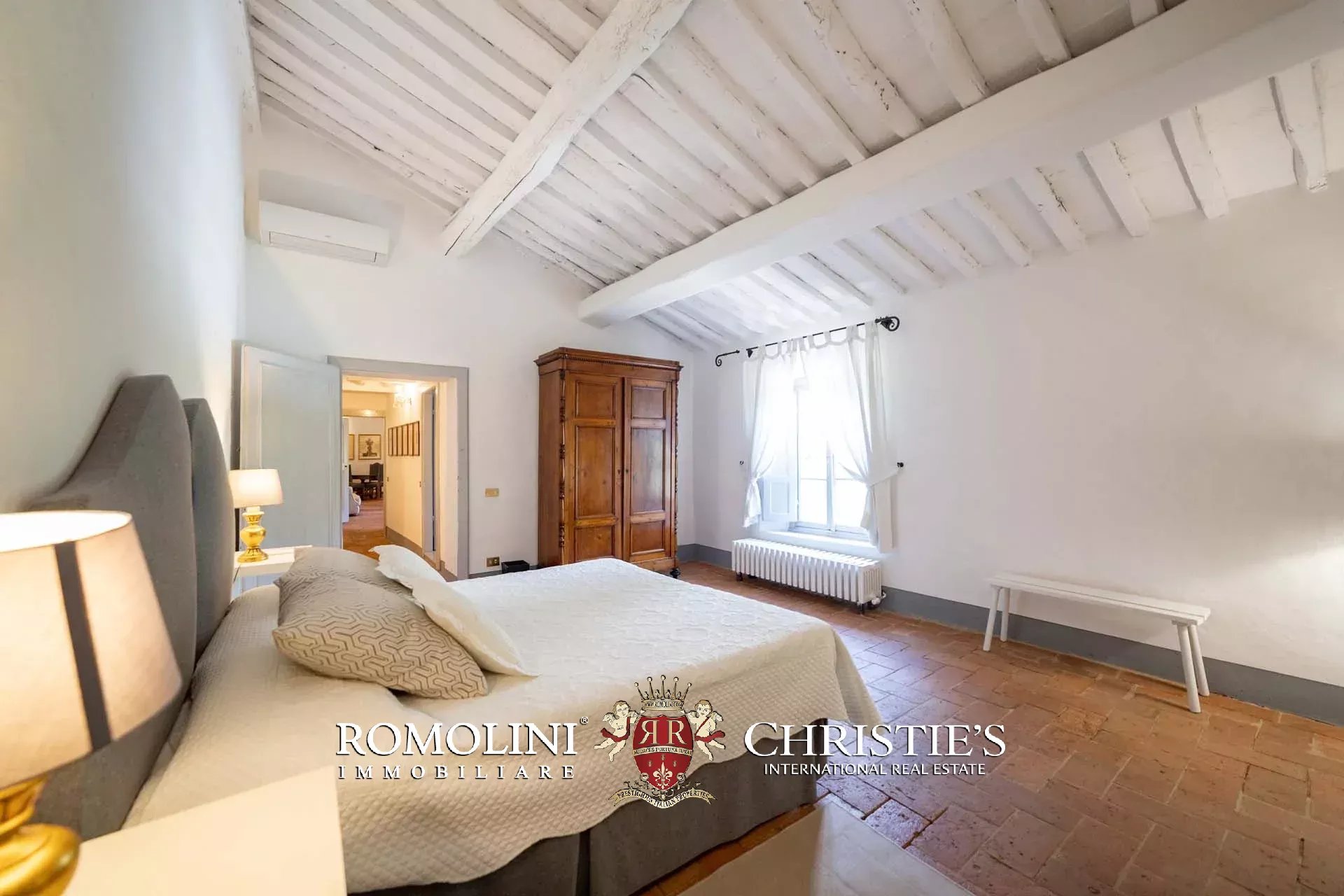 15 Bedroom Villa/Townhouse's Image 44