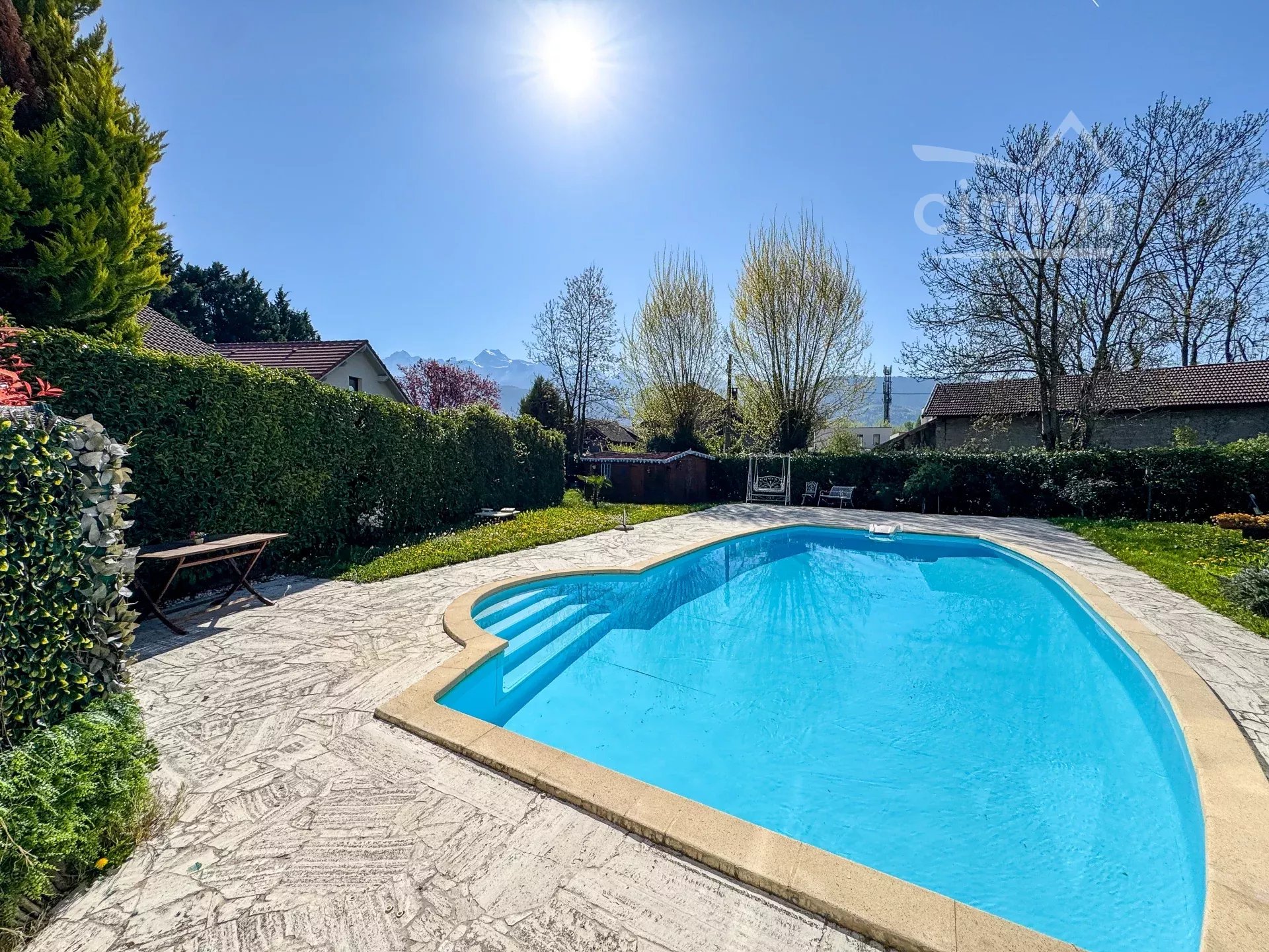 Agence immobilière de 