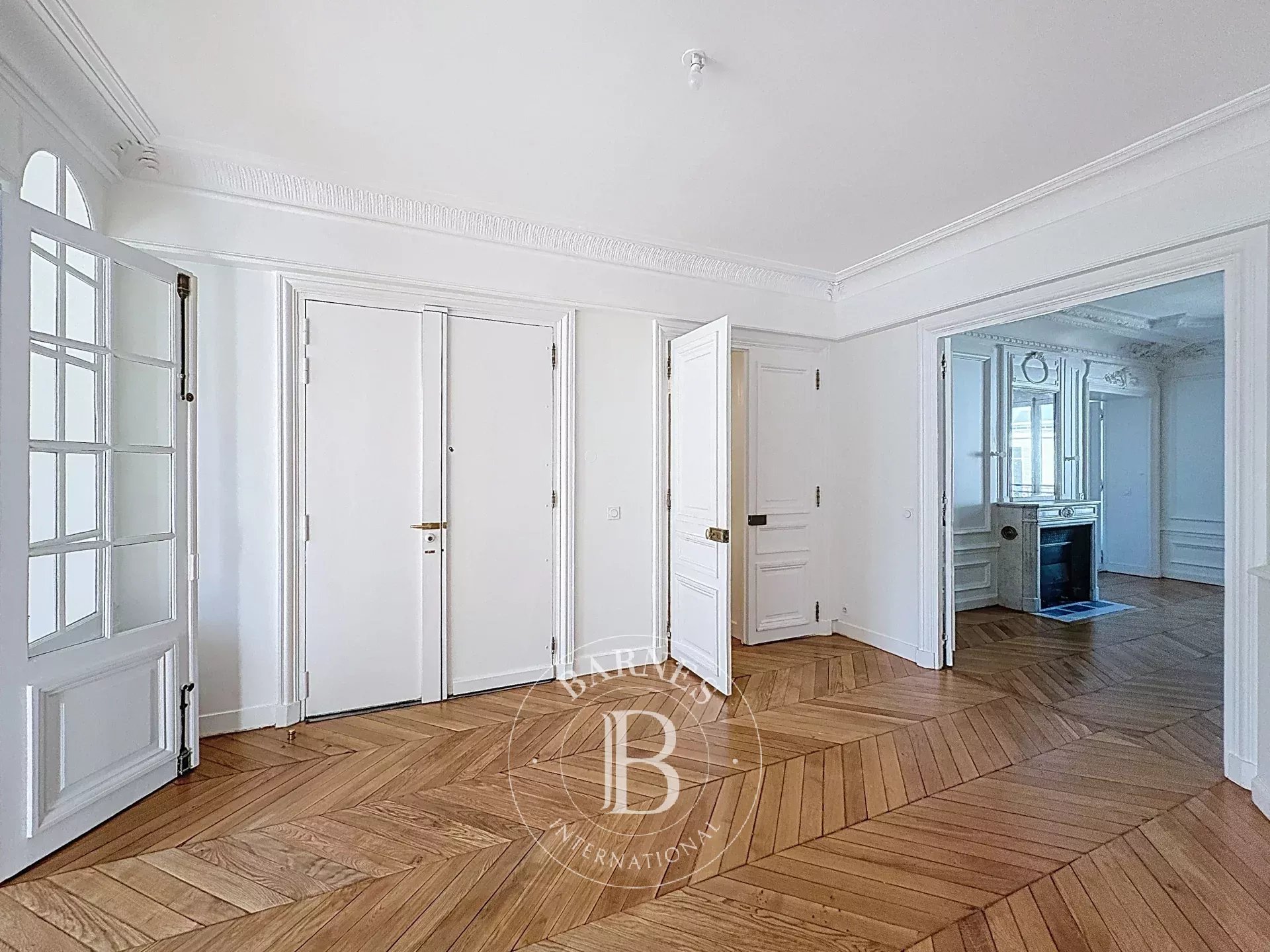 Paris  - Apartment 3 Bedrooms - picture 13