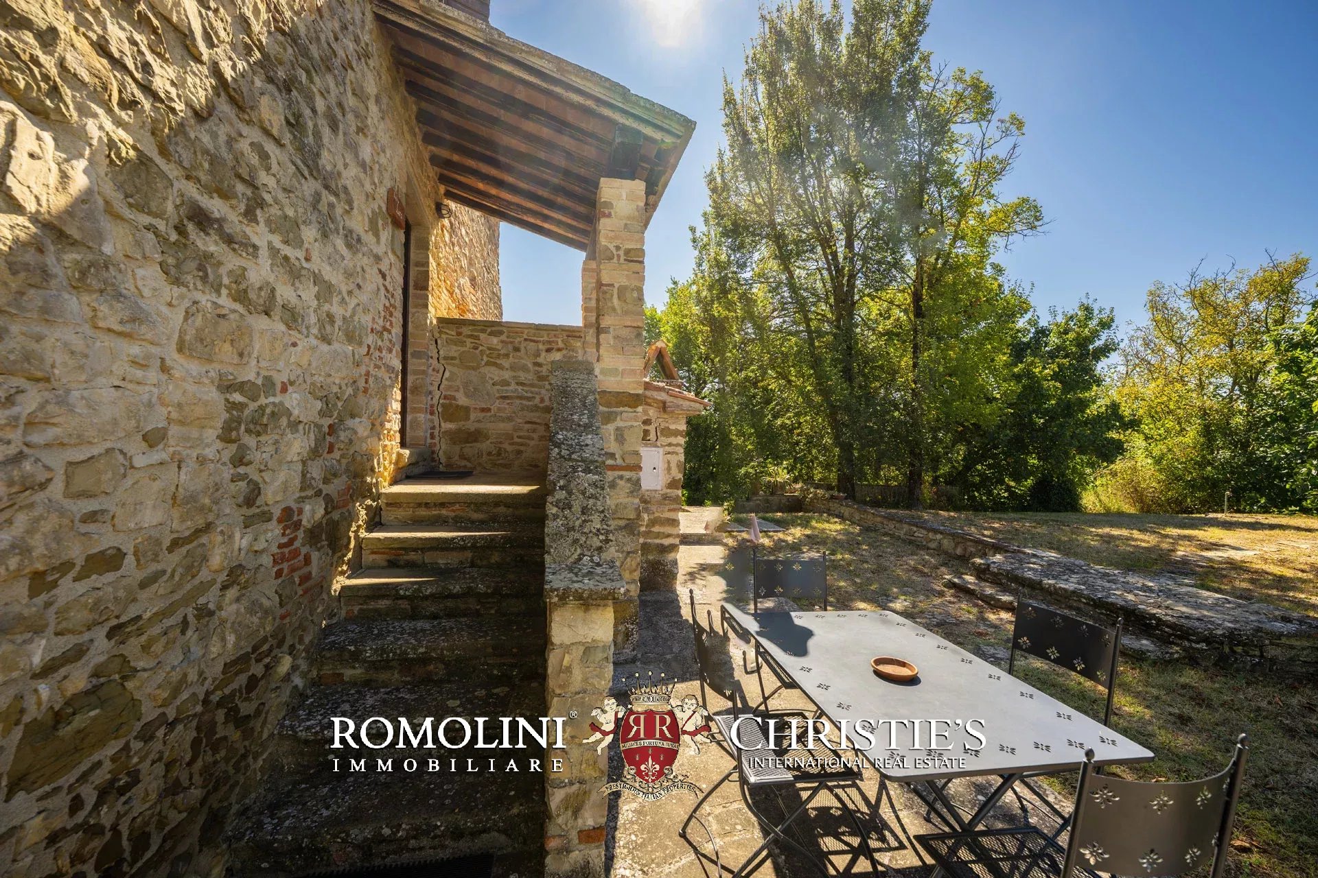 8 Bedroom Villa/Townhouse's Image 28